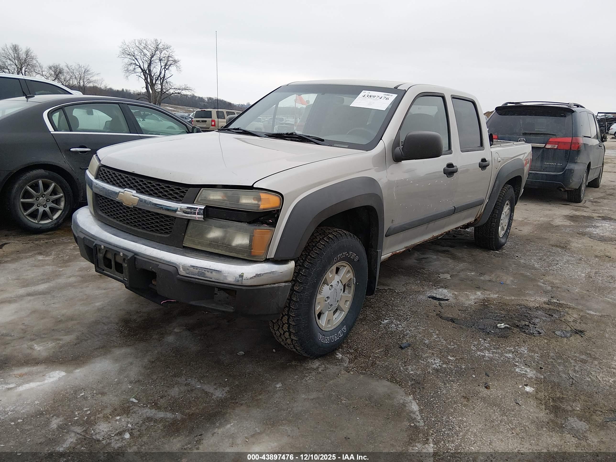 CHEVROLET COLORADO image 2