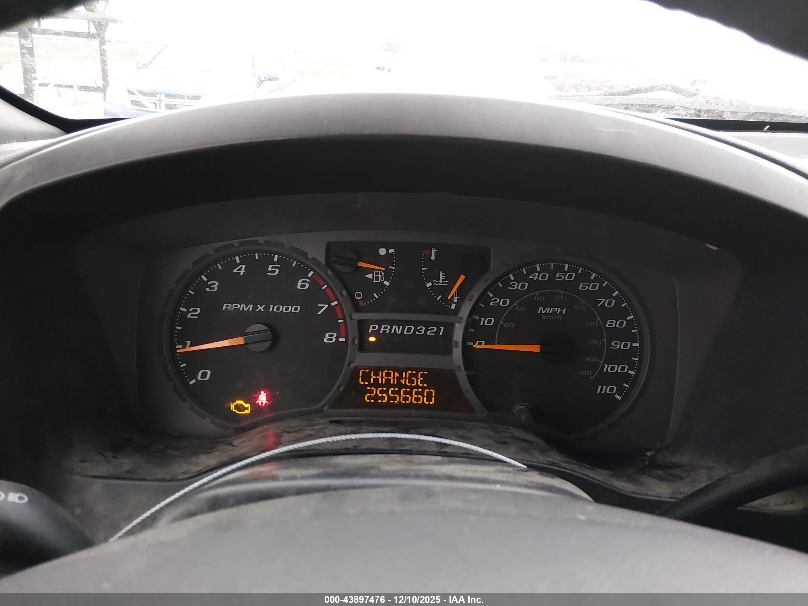 CHEVROLET COLORADO image 7