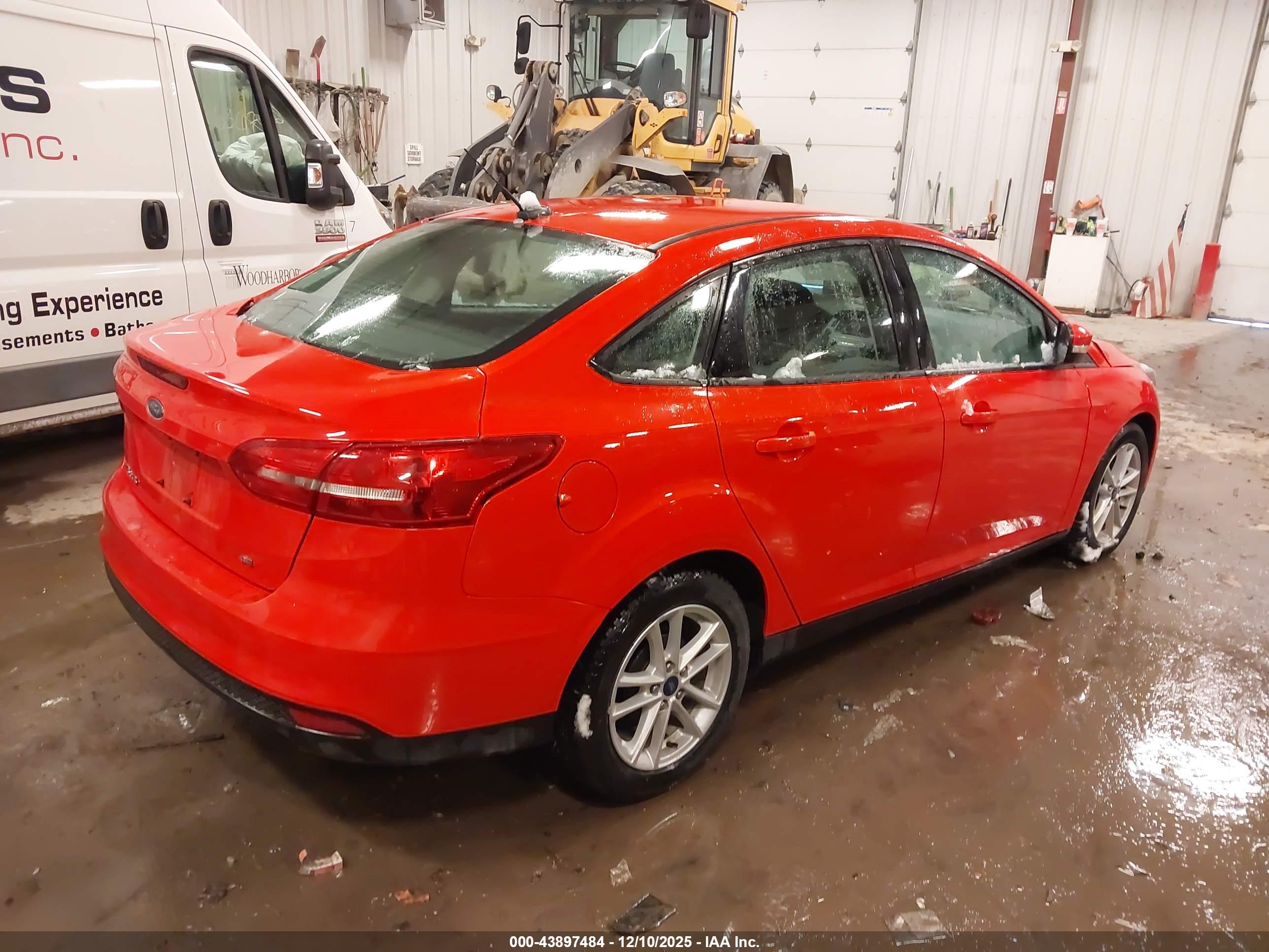 FORD FOCUS image 4