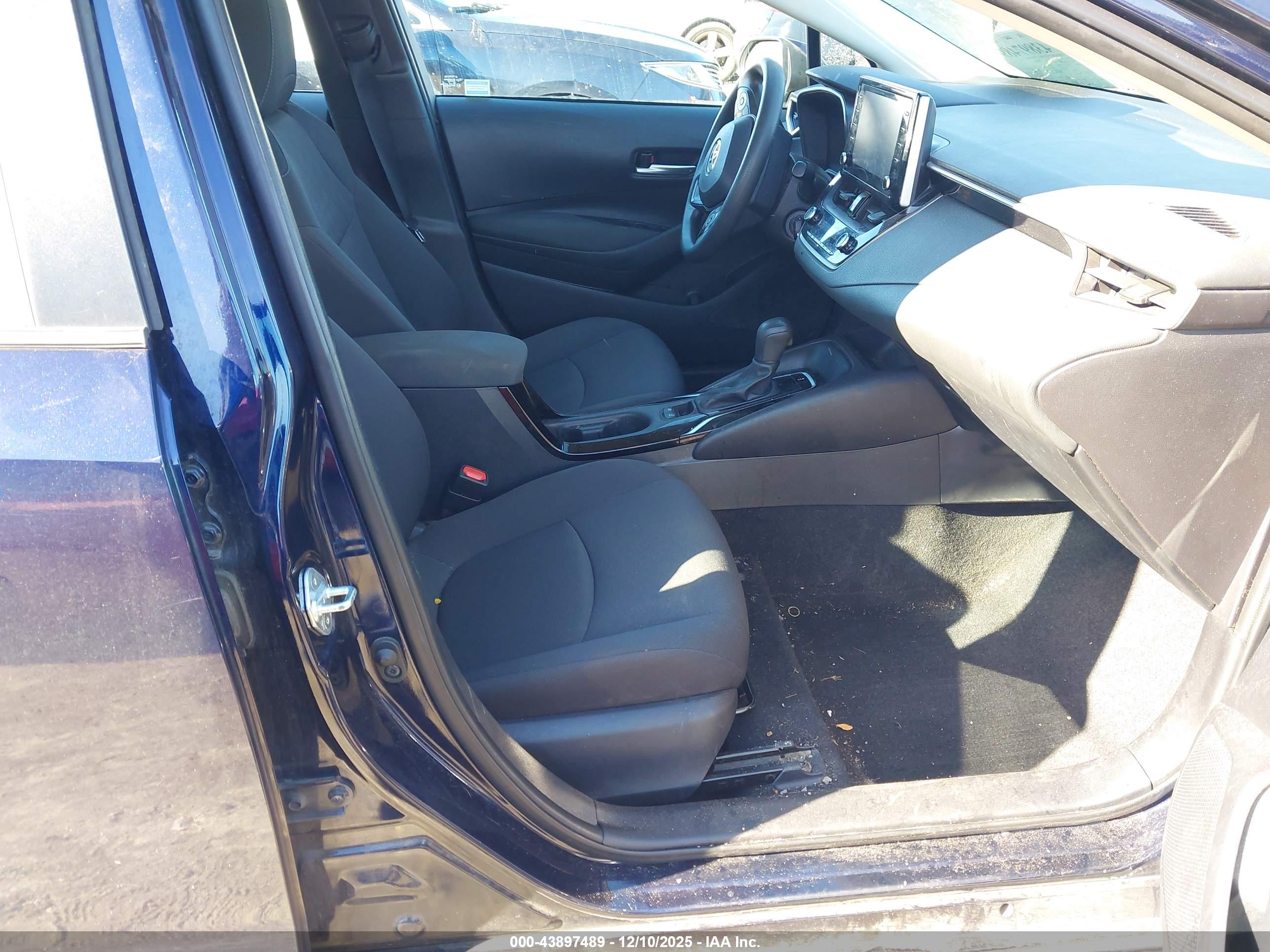 TOYOTA COROLLA image 5