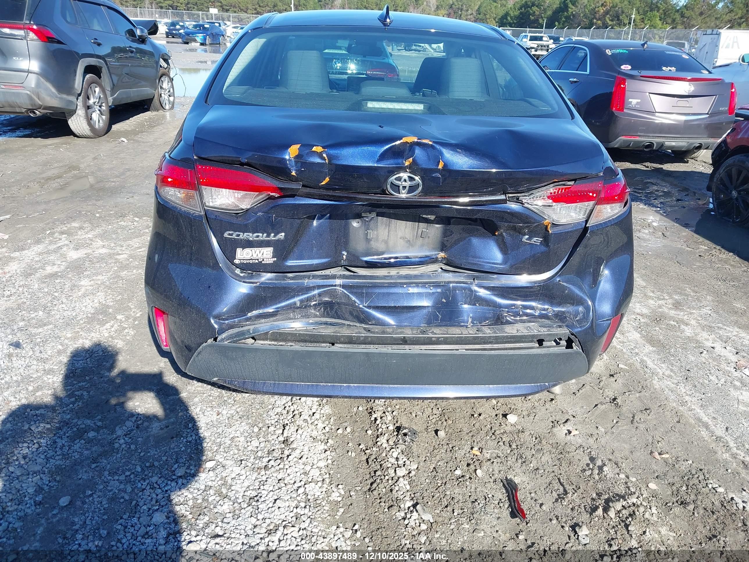 TOYOTA COROLLA image 6