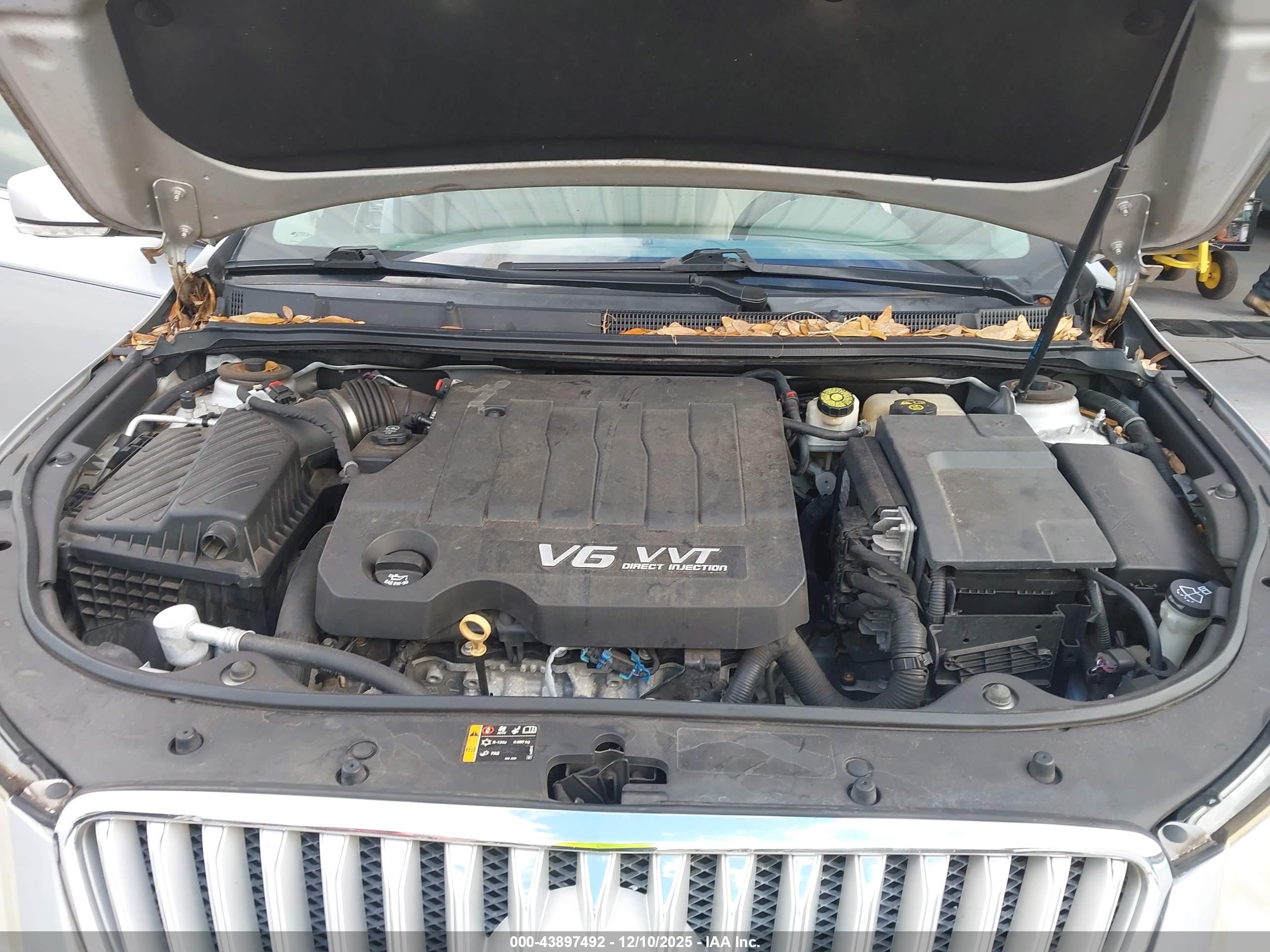 BUICK LACROSSE image 10