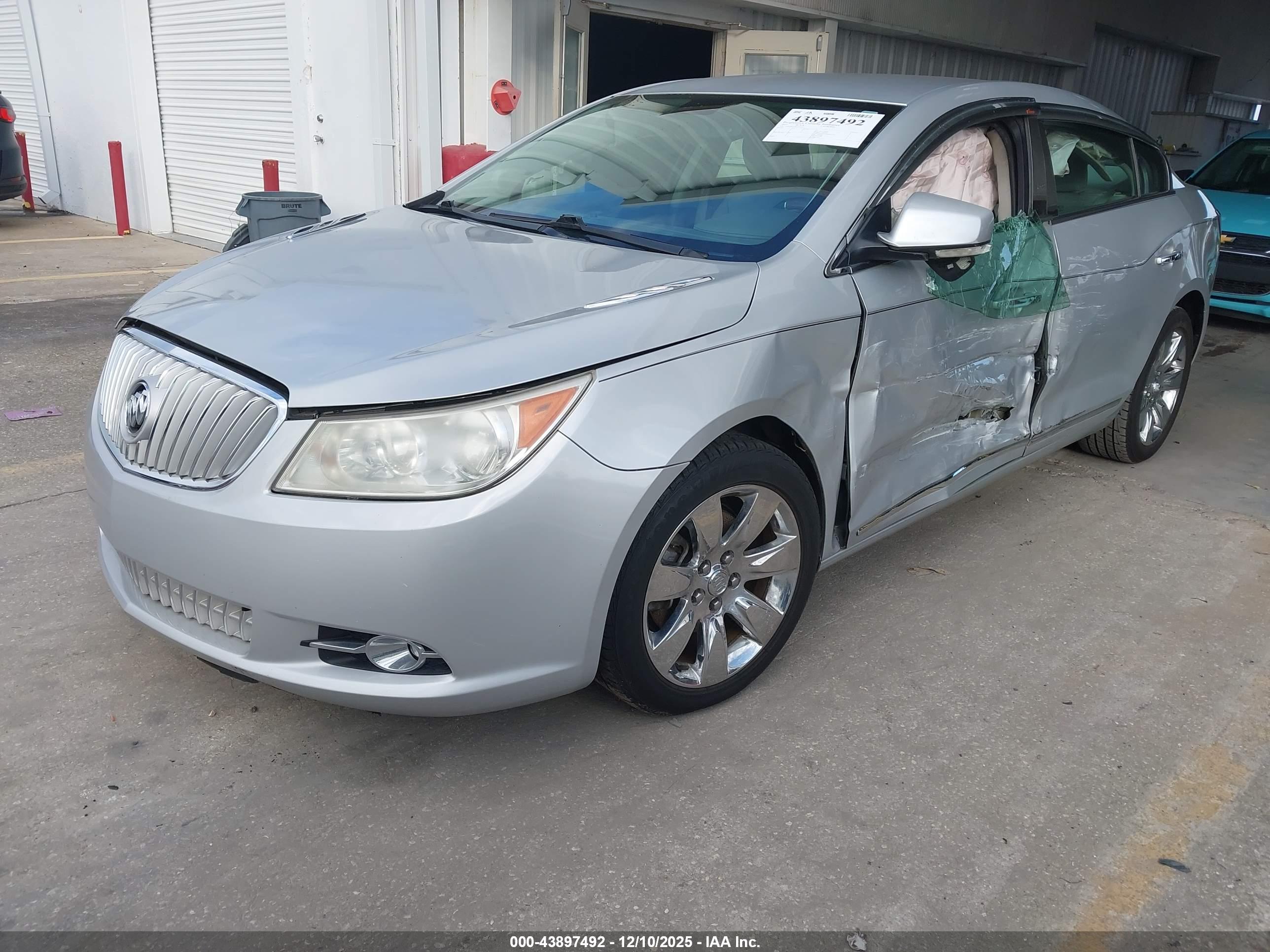 BUICK LACROSSE image 2
