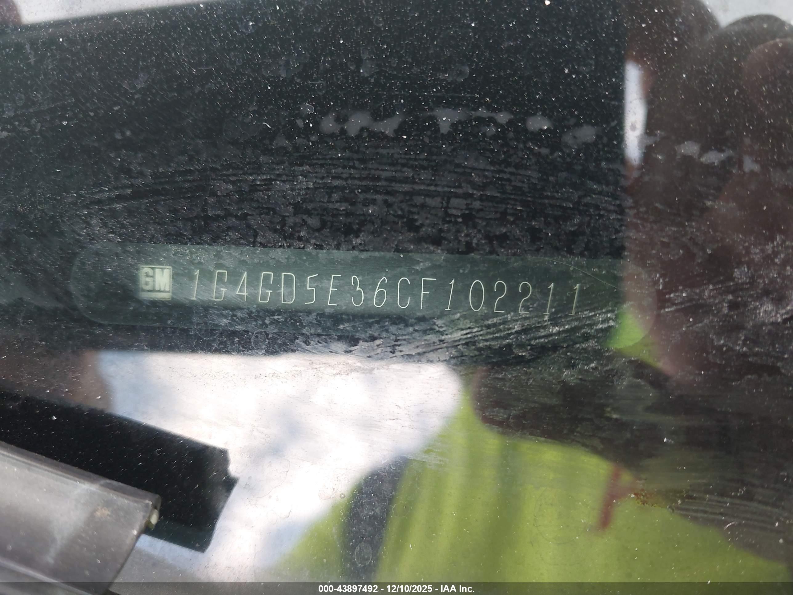 BUICK LACROSSE image 9