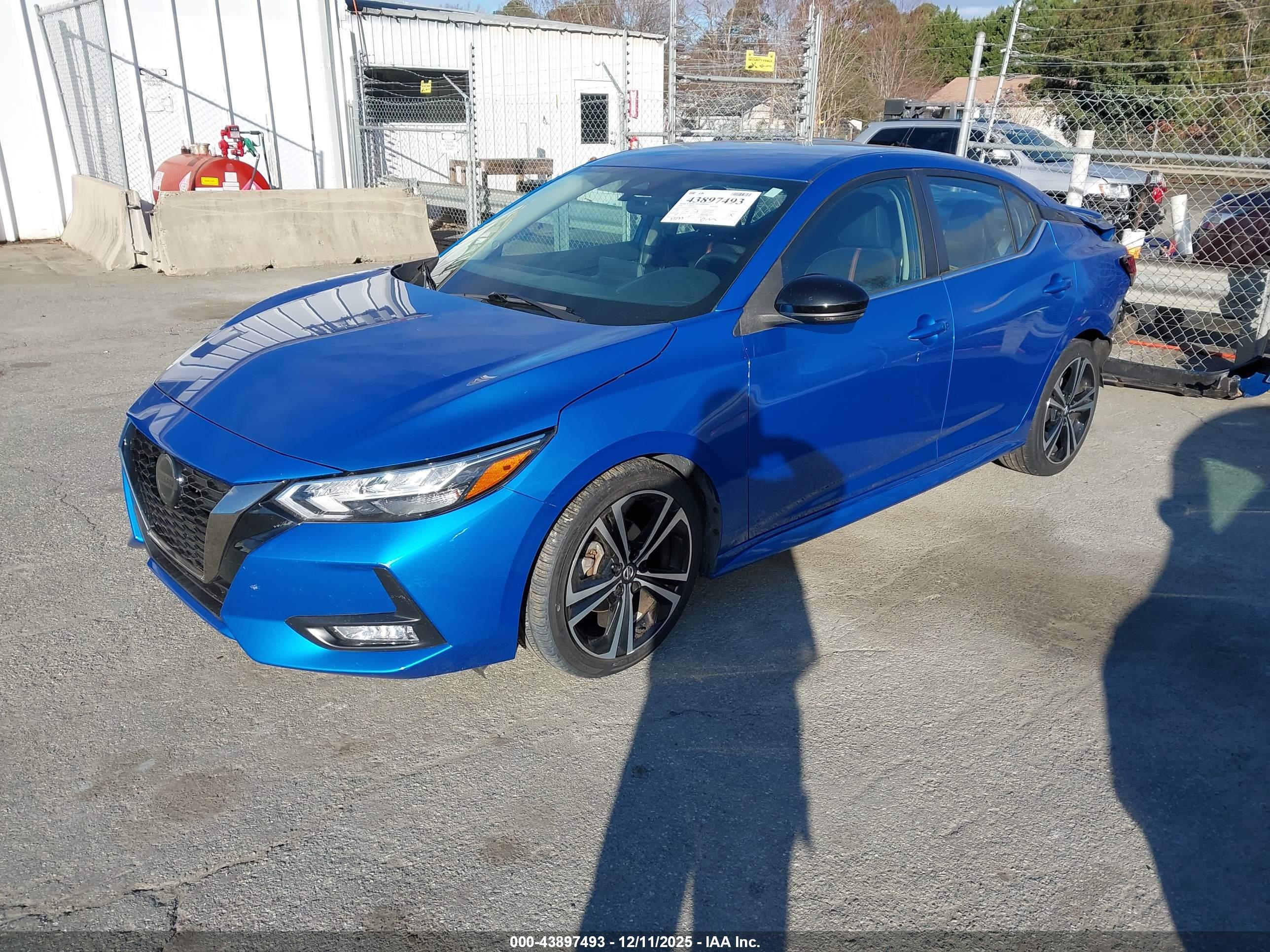 NISSAN SENTRA image 2