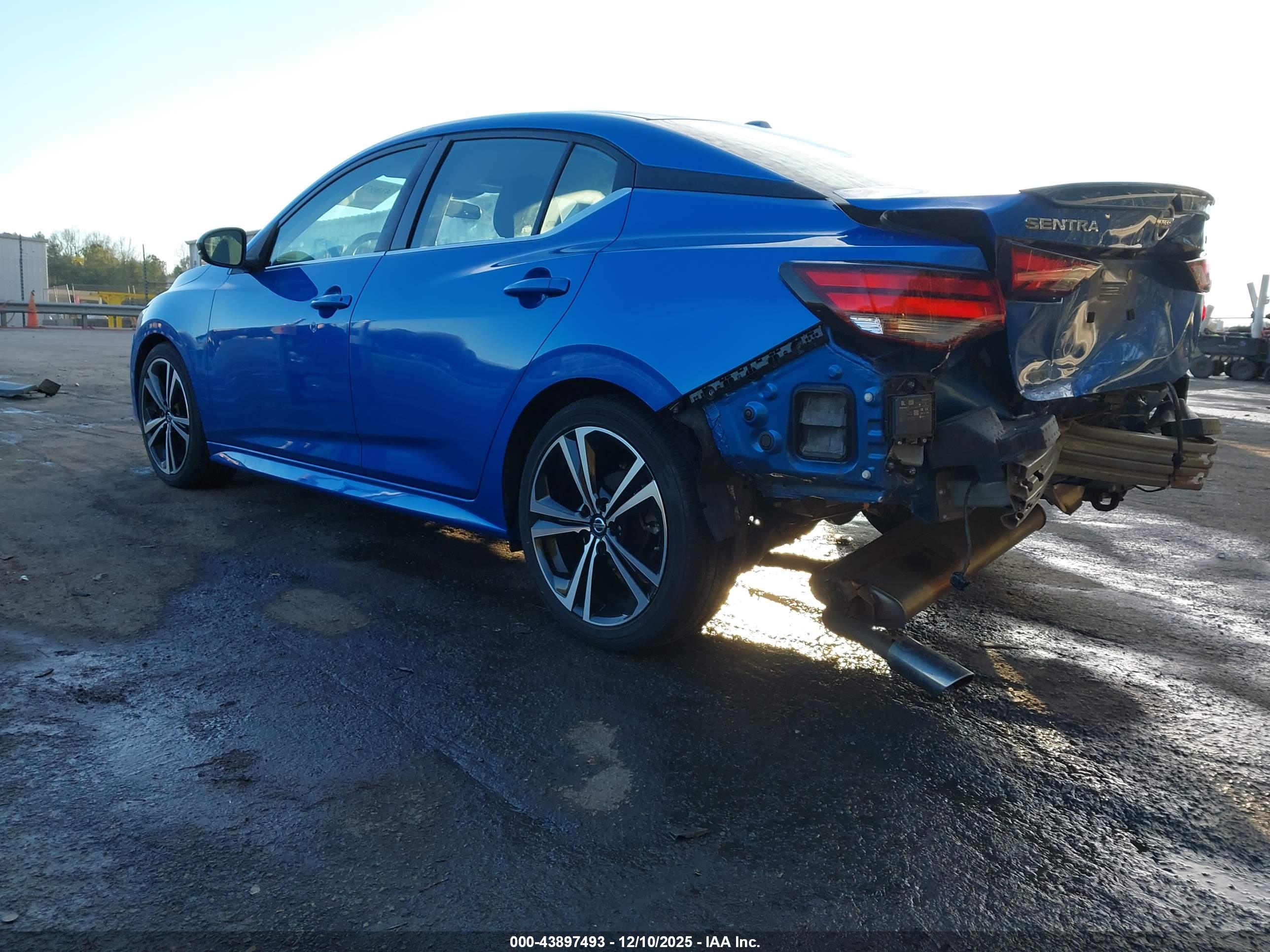 NISSAN SENTRA image 3
