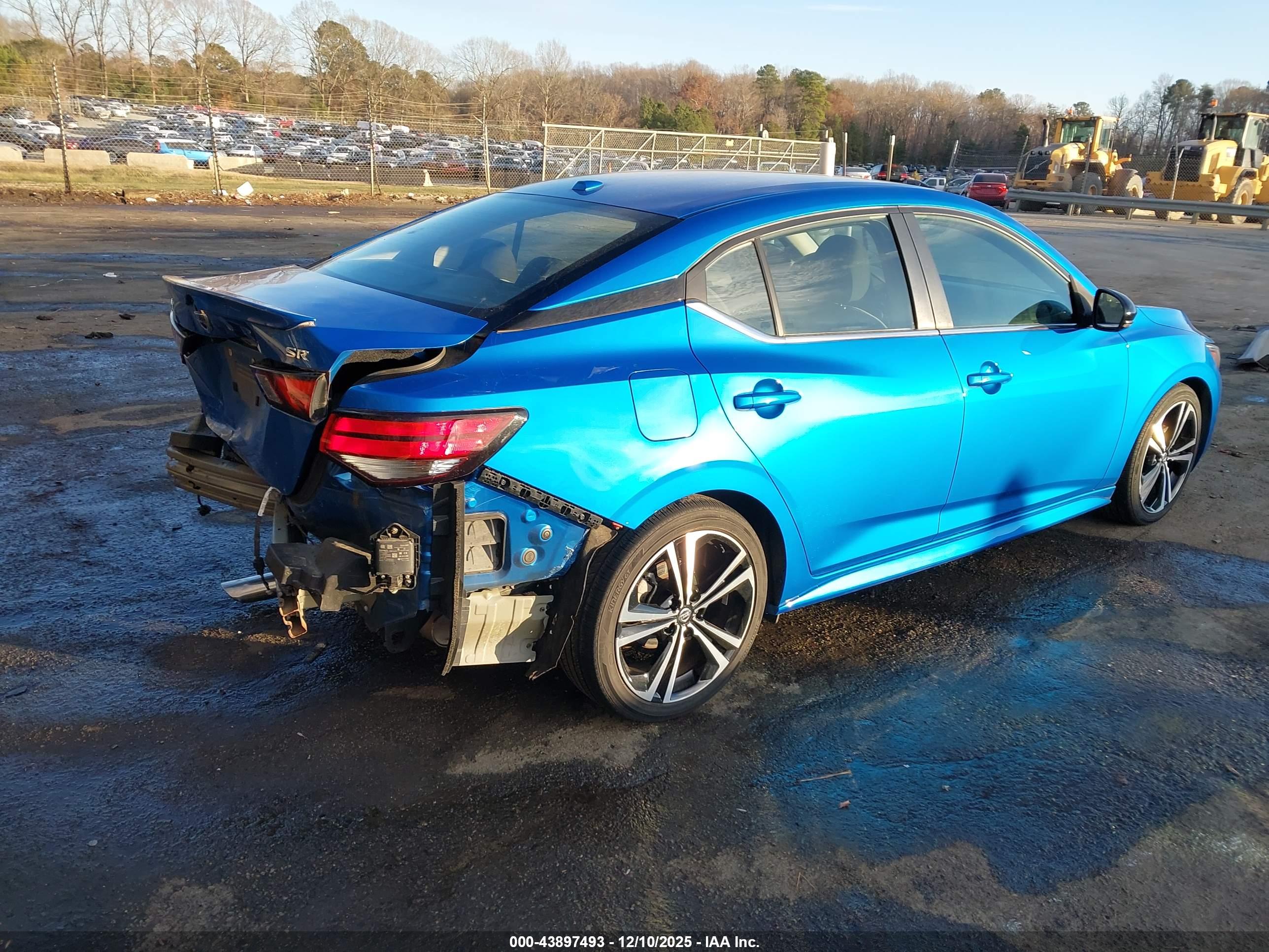 NISSAN SENTRA image 4