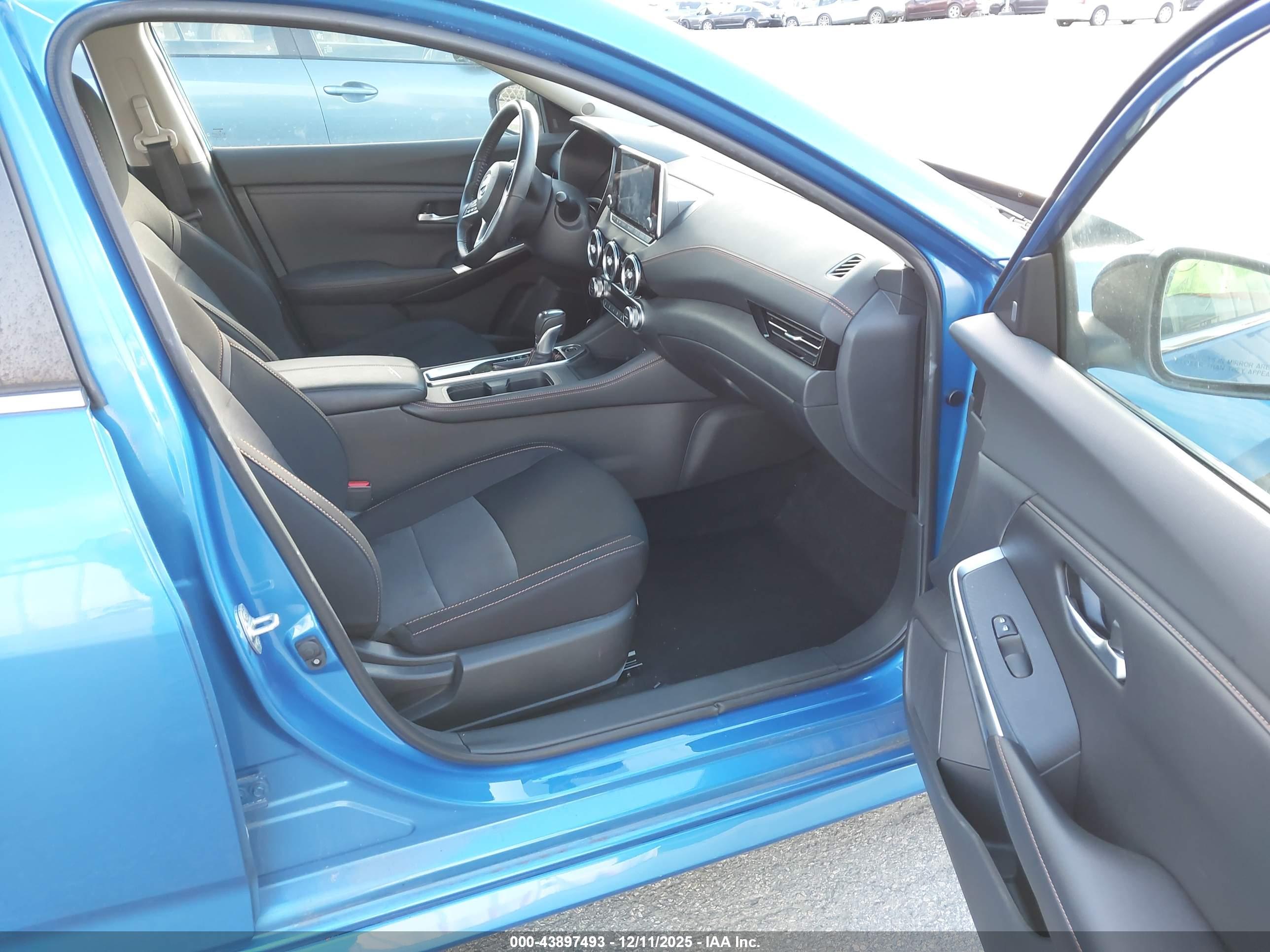 NISSAN SENTRA image 5