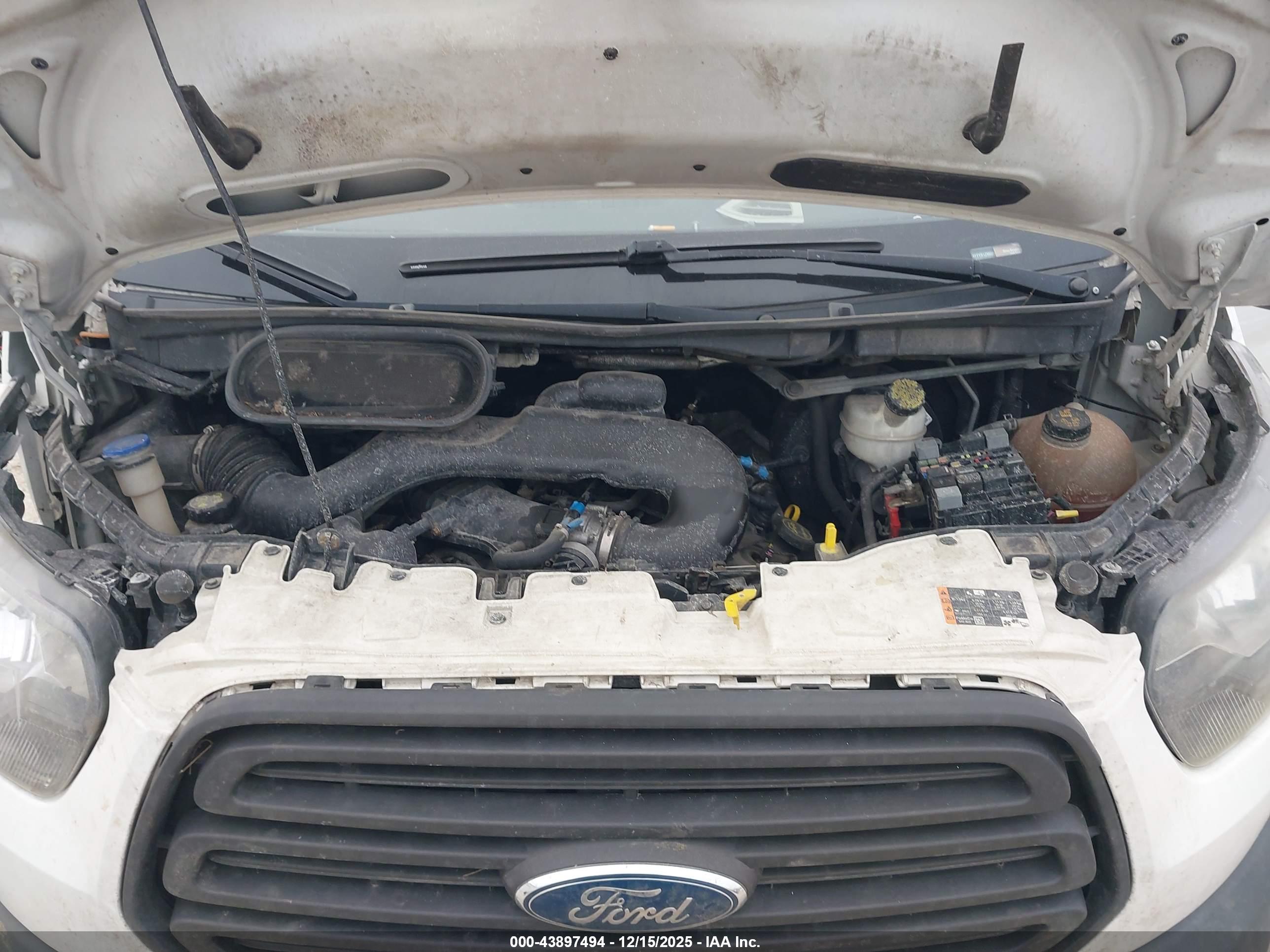 FORD TRANSIT-250 image 10