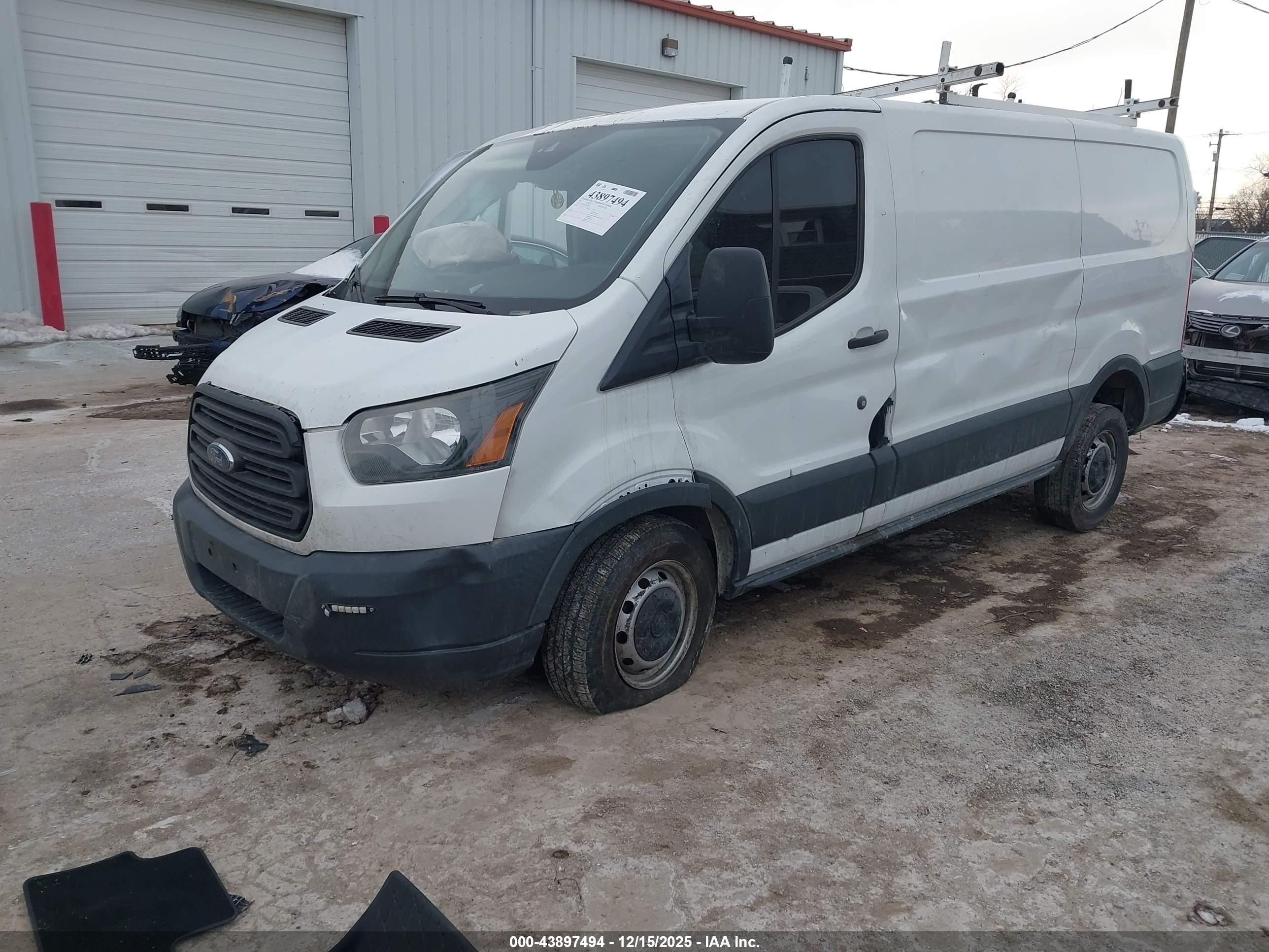 FORD TRANSIT-250 image 2