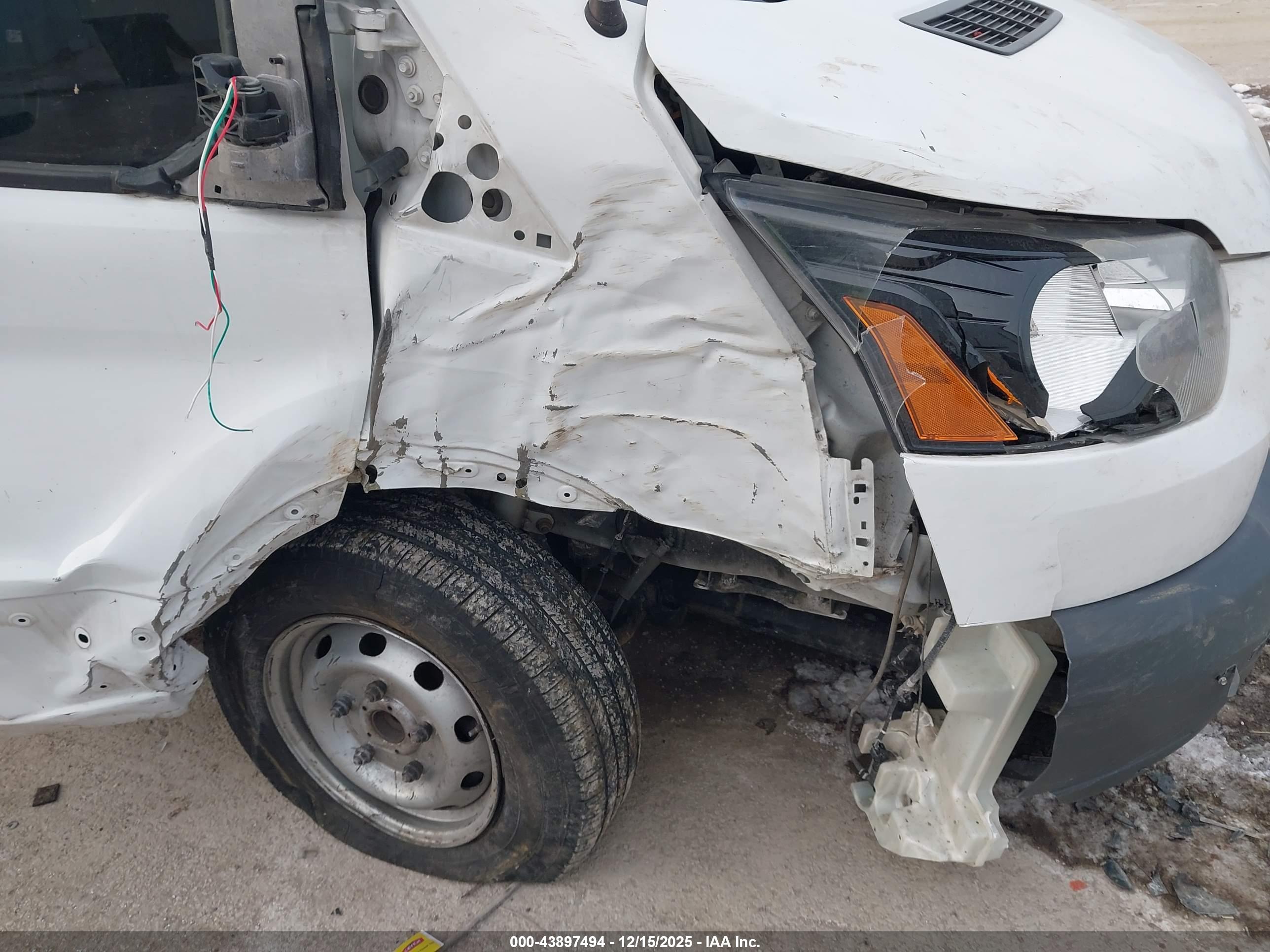 FORD TRANSIT-250 image 6