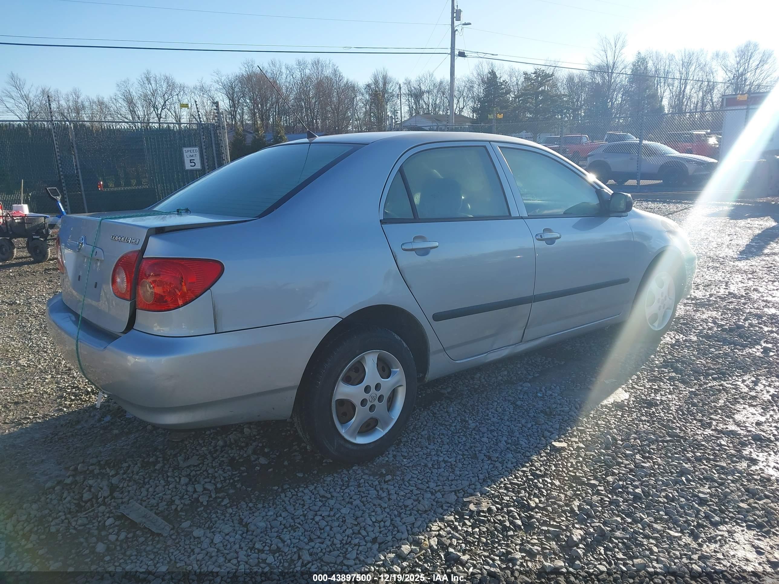 TOYOTA COROLLA image 4