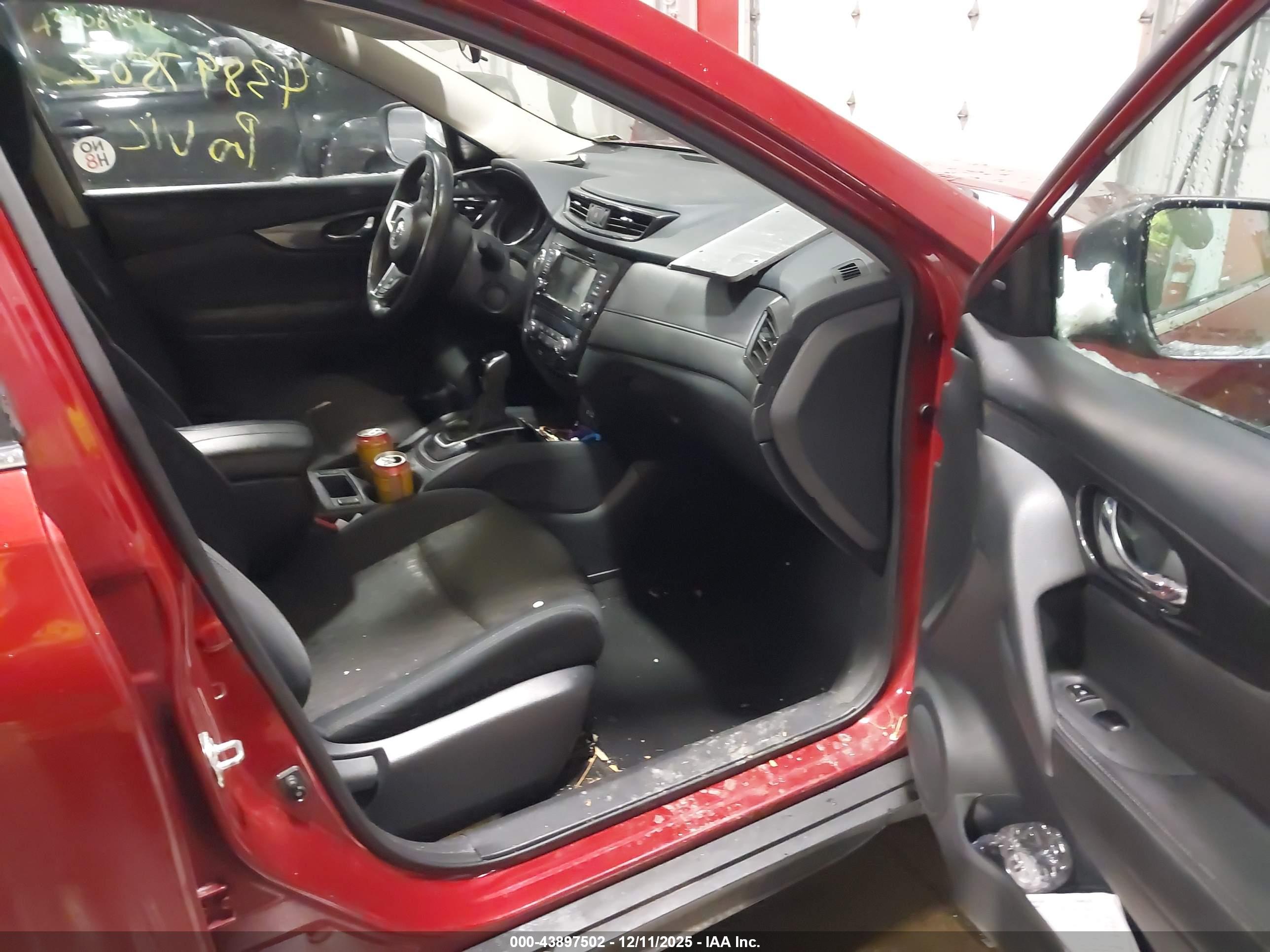 NISSAN ROGUE image 5