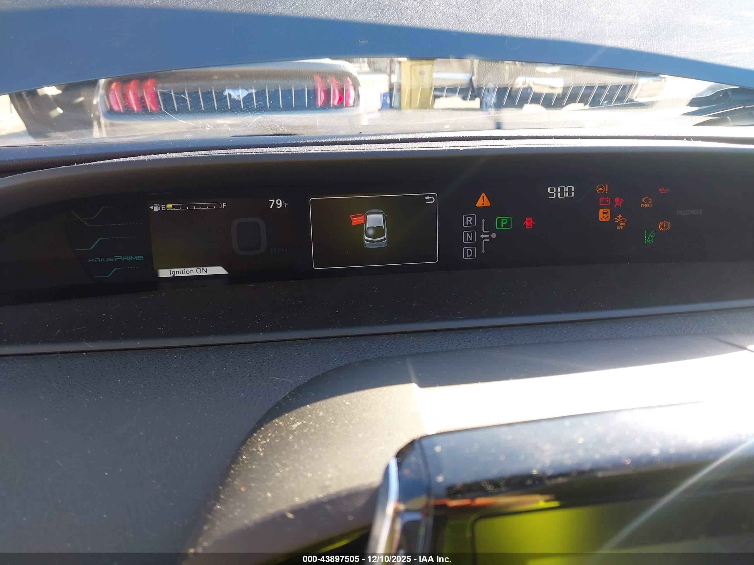 TOYOTA PRIUS image 7