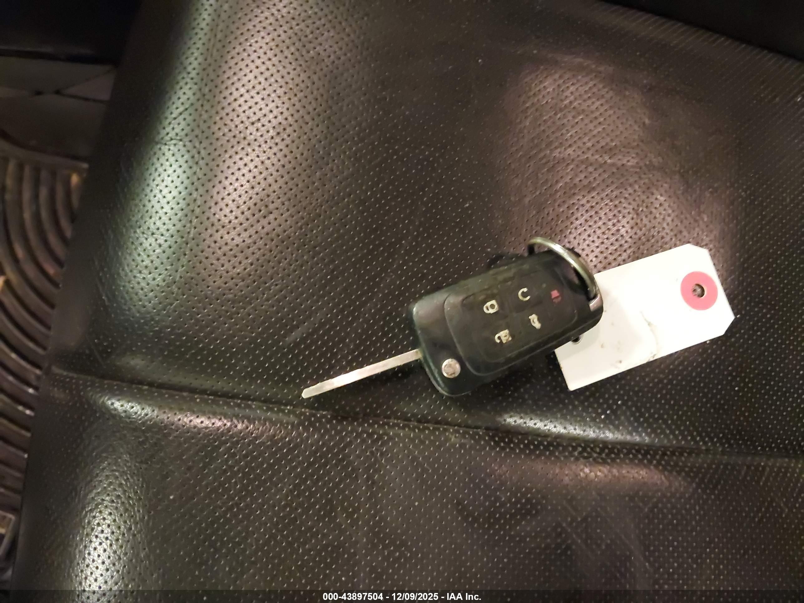 CHEVROLET EQUINOX image 11