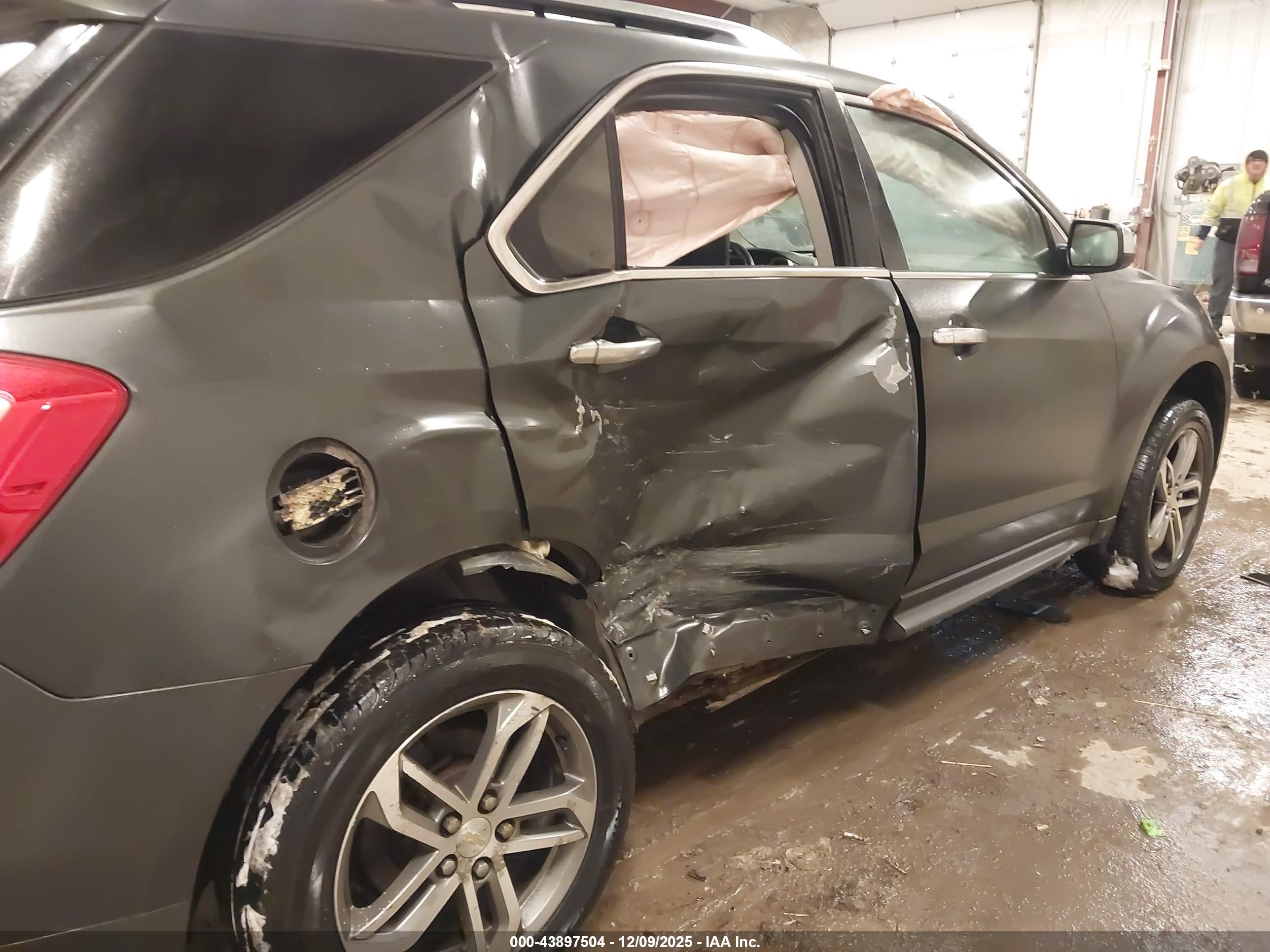 CHEVROLET EQUINOX image 6