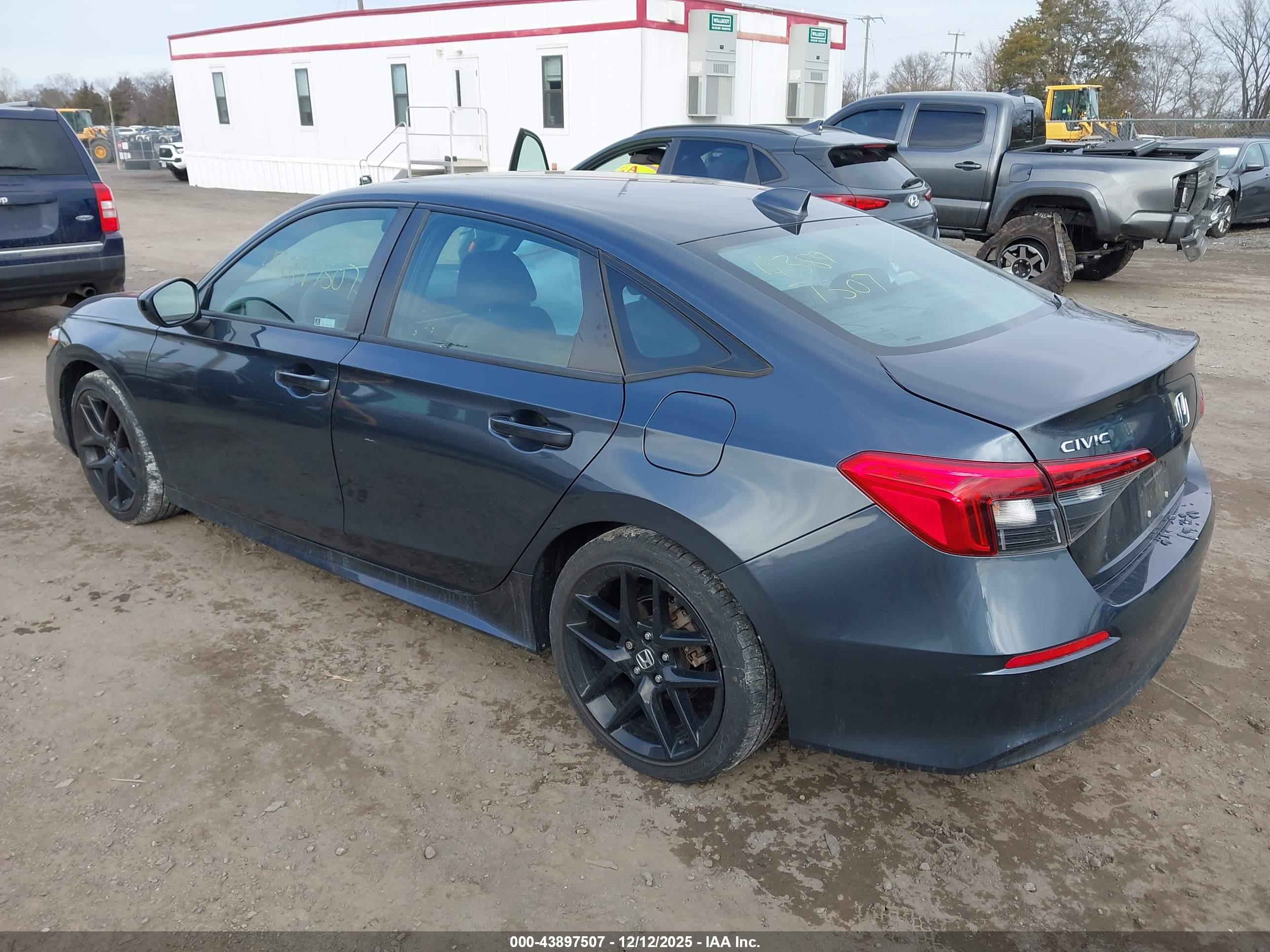 HONDA CIVIC image 3