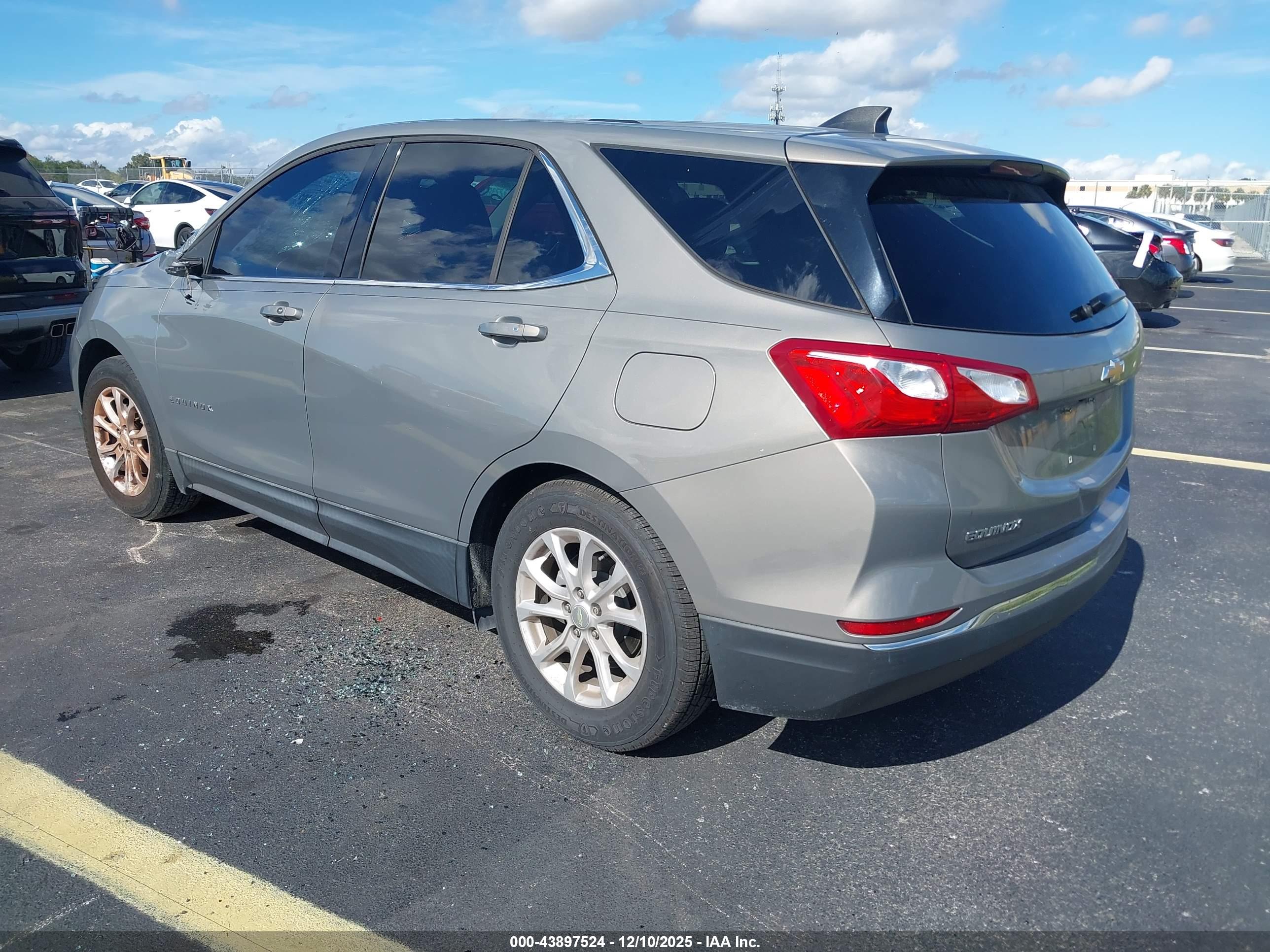 CHEVROLET EQUINOX image 3