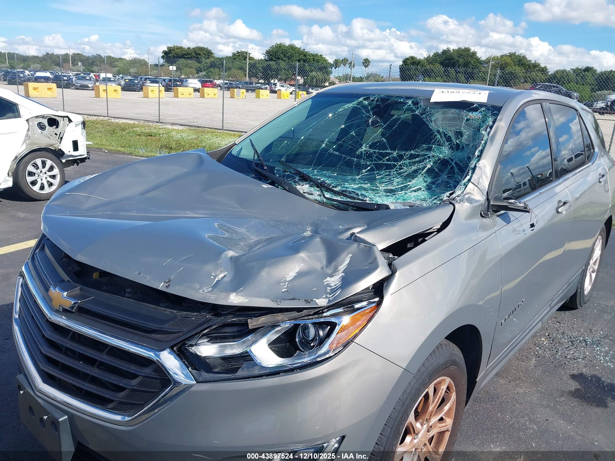 CHEVROLET EQUINOX image 6