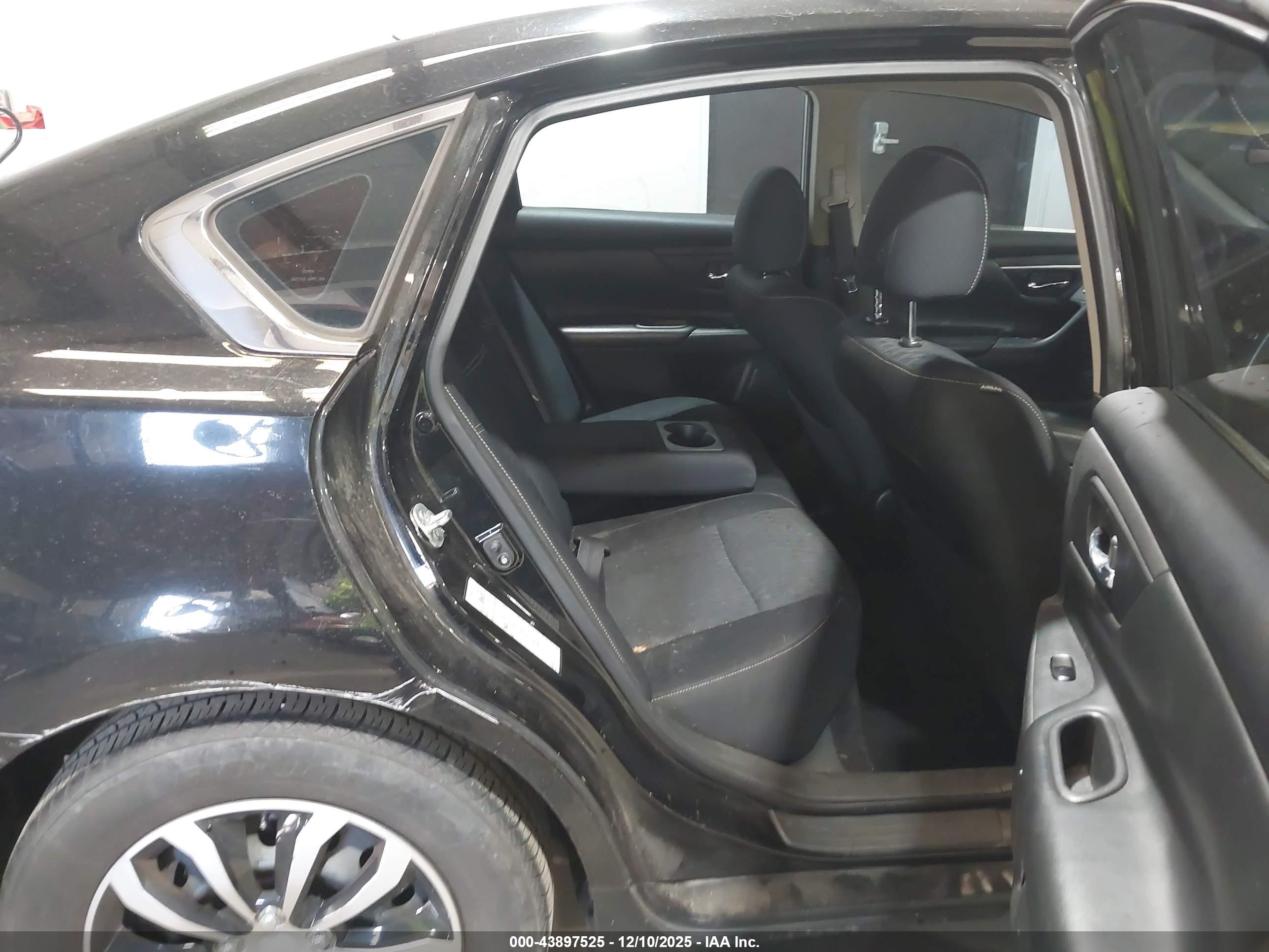 NISSAN ALTIMA image 8