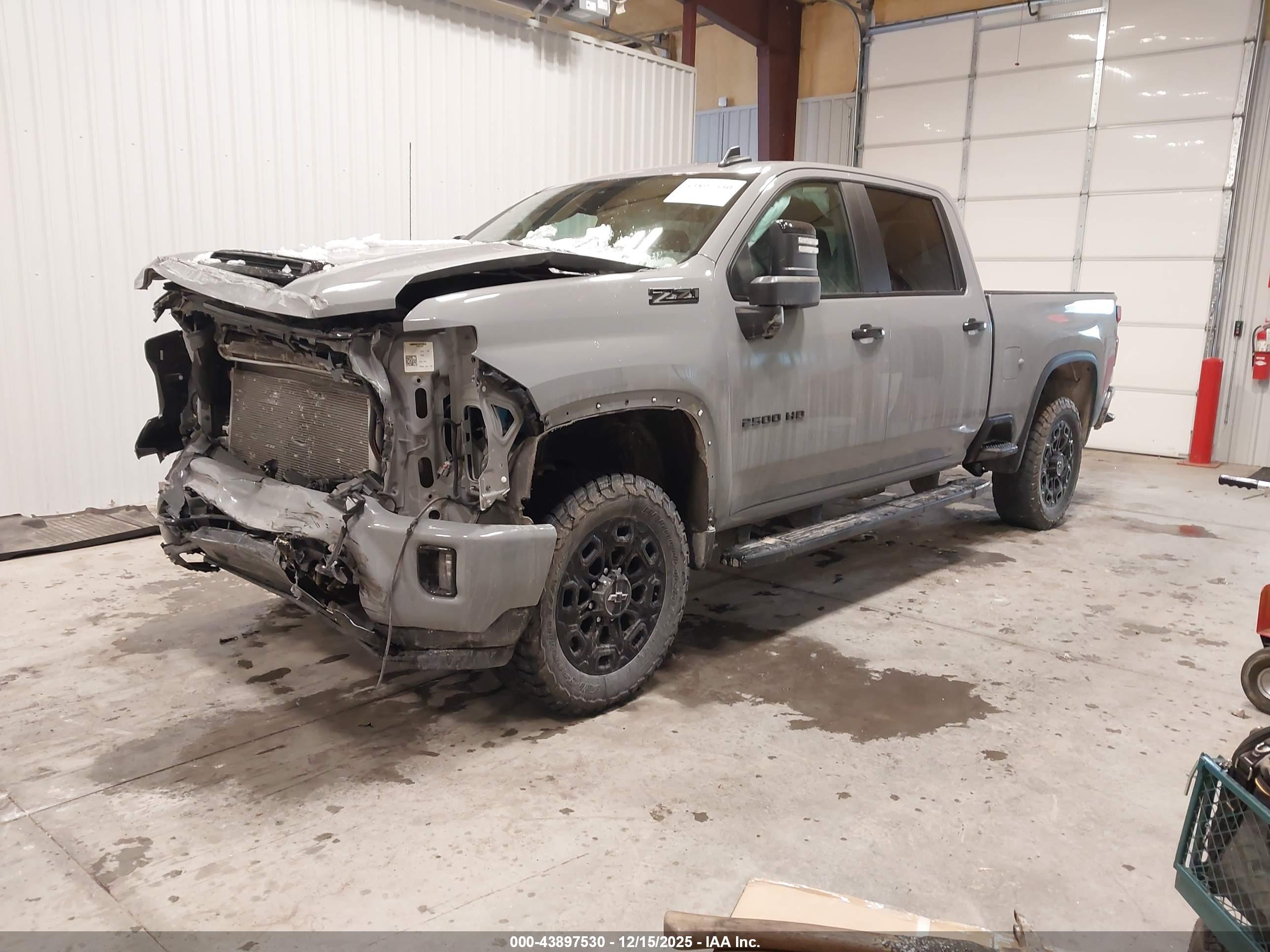 CHEVROLET SILVERADO image 2