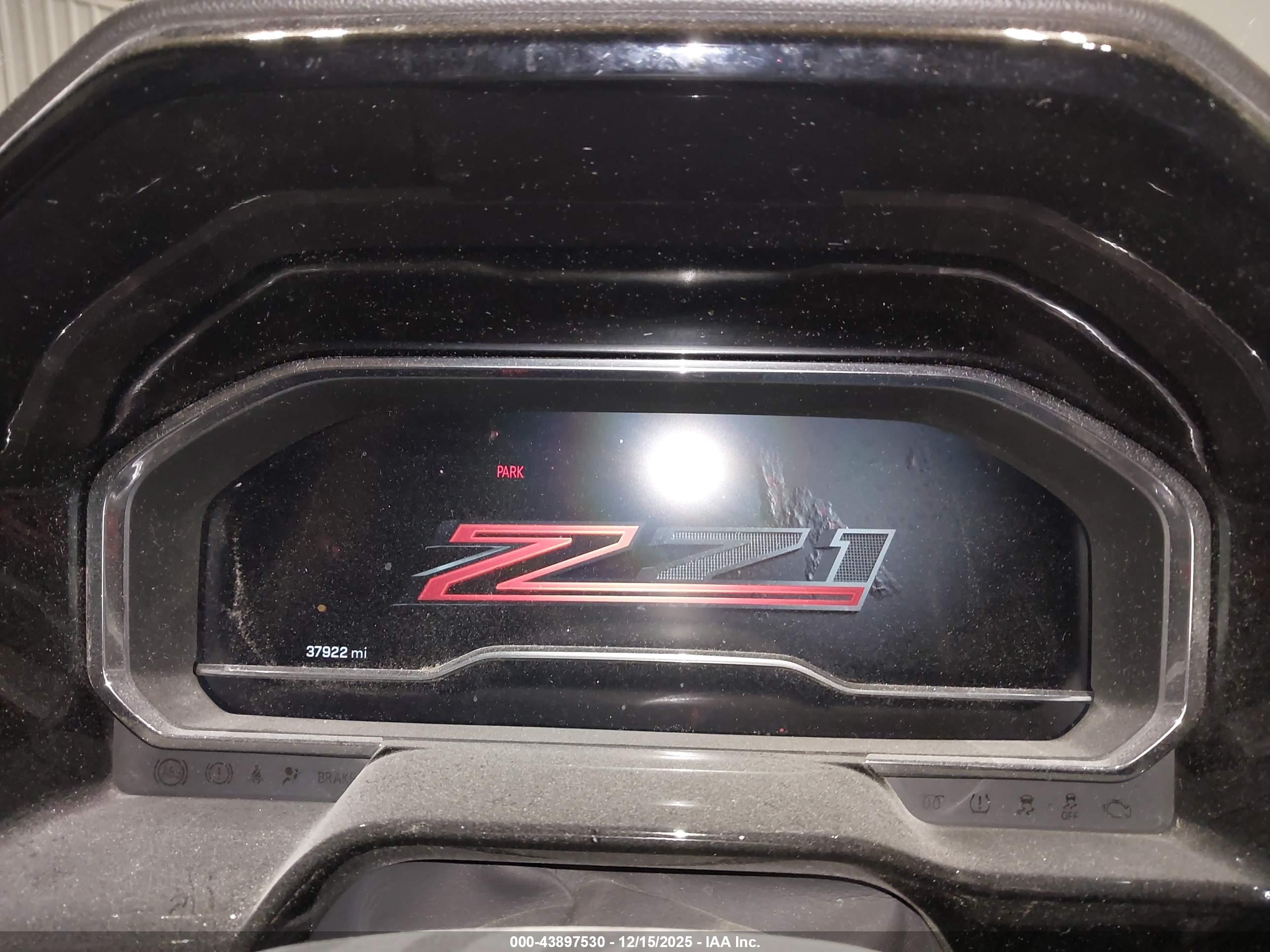 CHEVROLET SILVERADO image 7