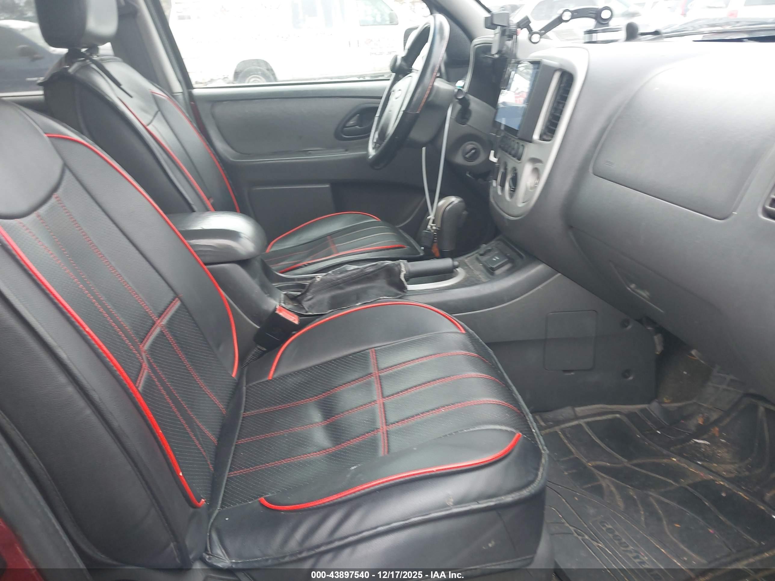 FORD ESCAPE image 5