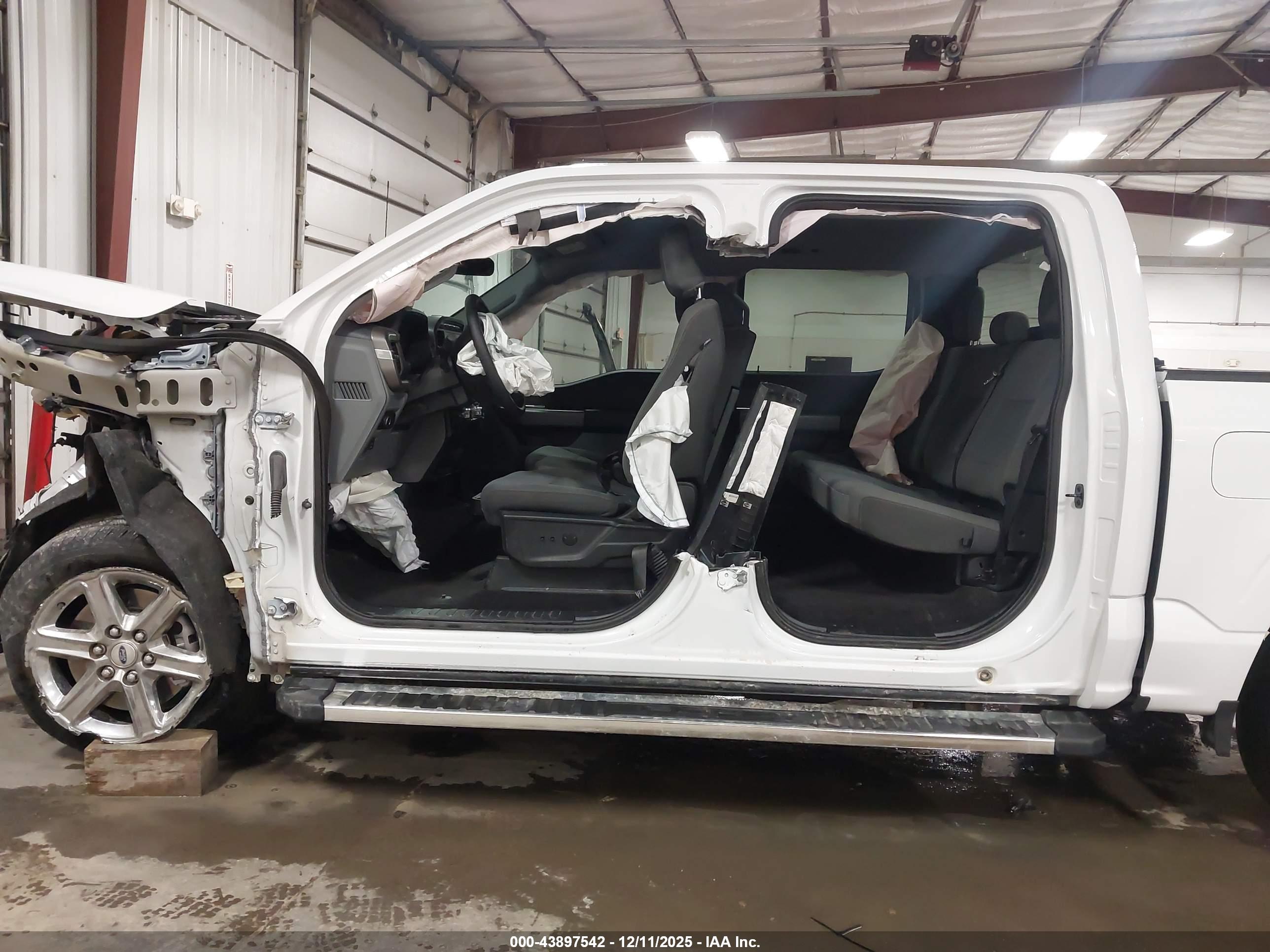 FORD F-150 image 6