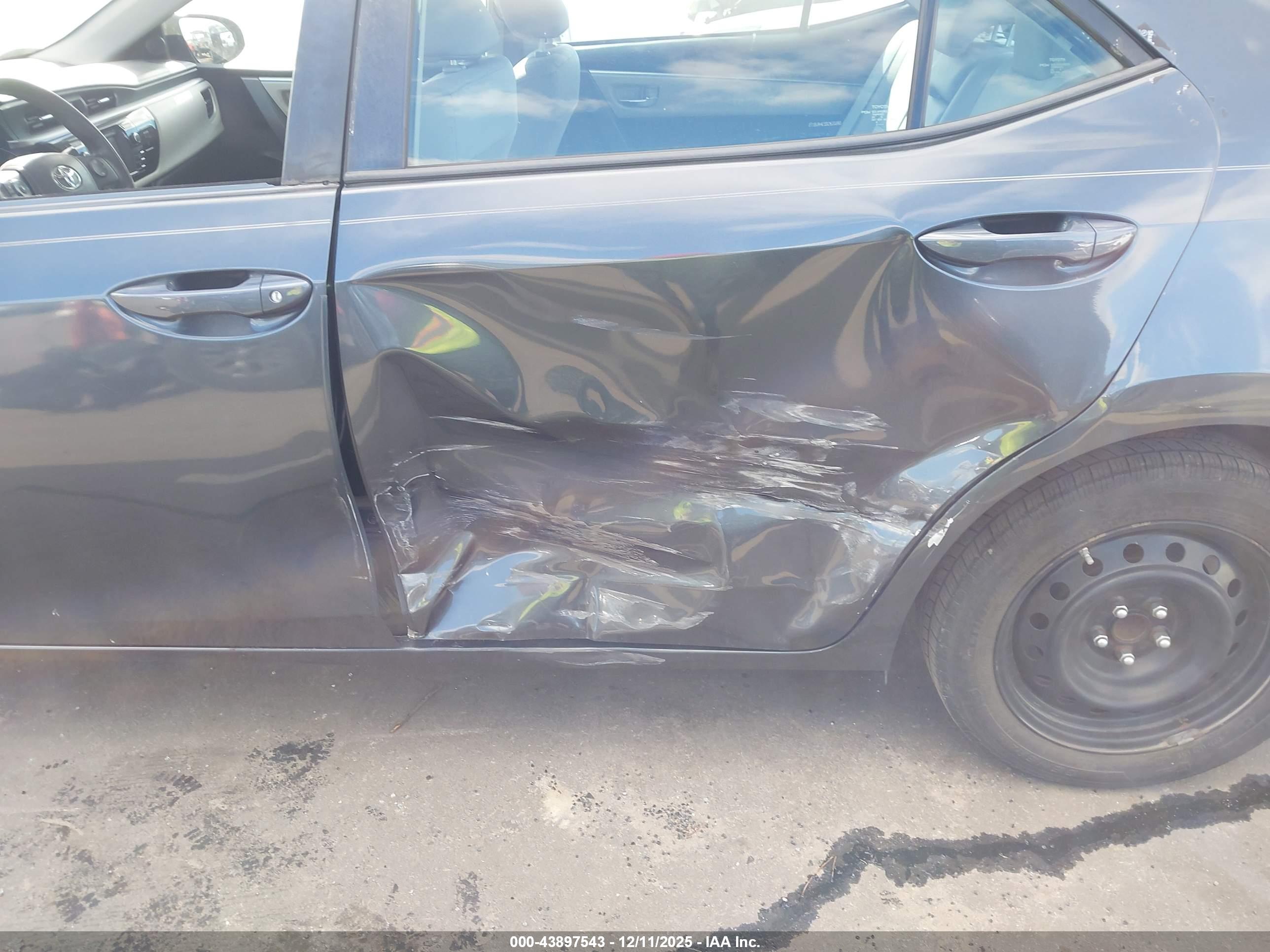 TOYOTA COROLLA image 6