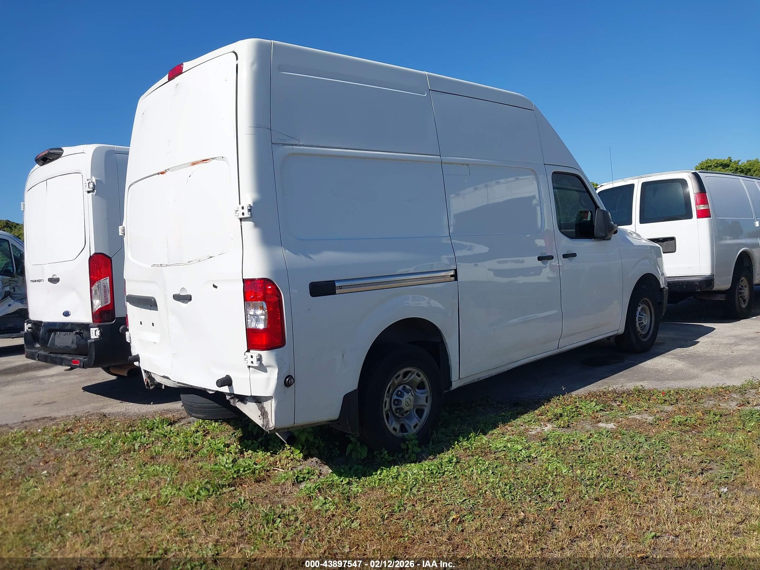 NISSAN NV image 4