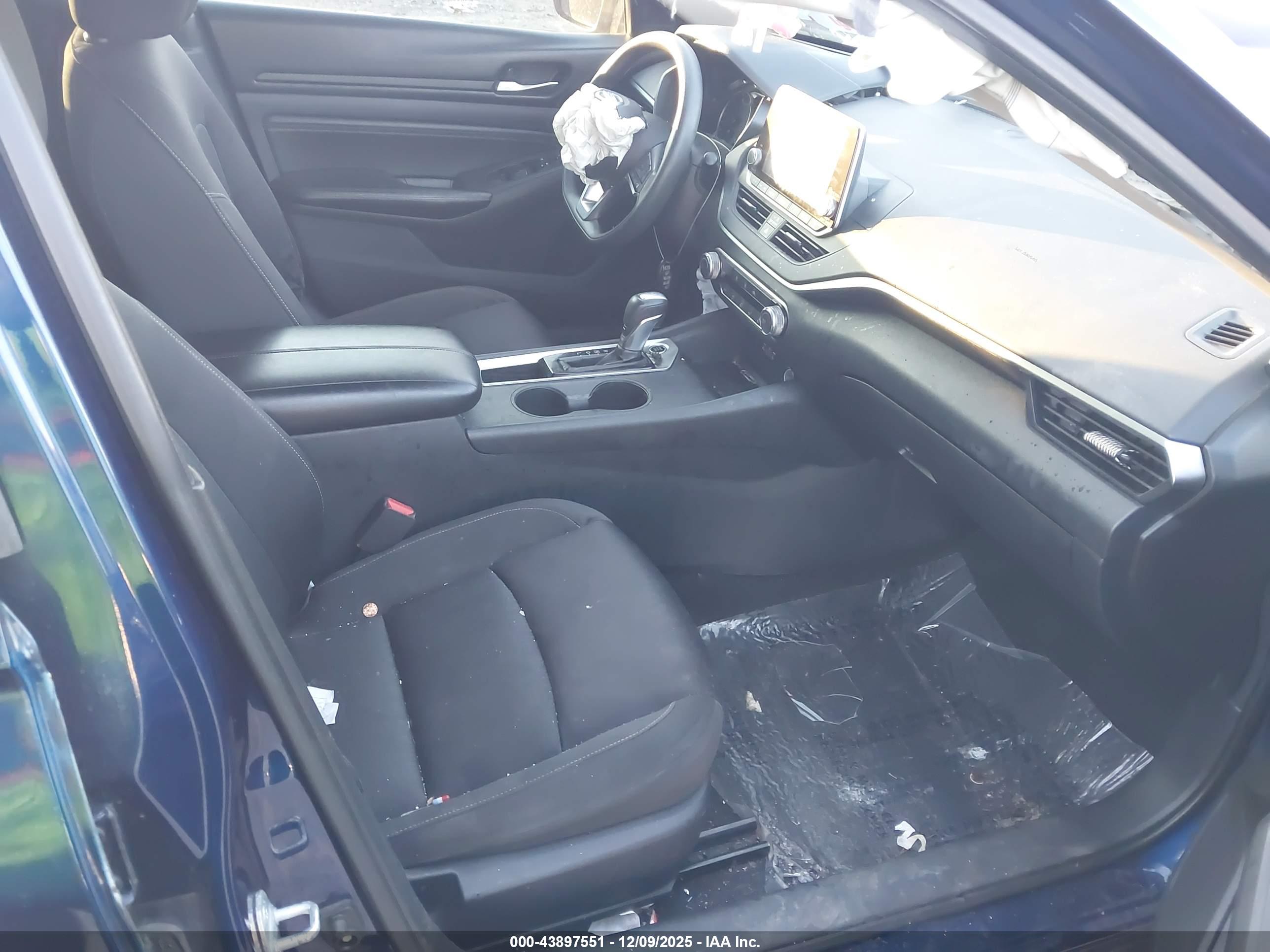 NISSAN ALTIMA image 5