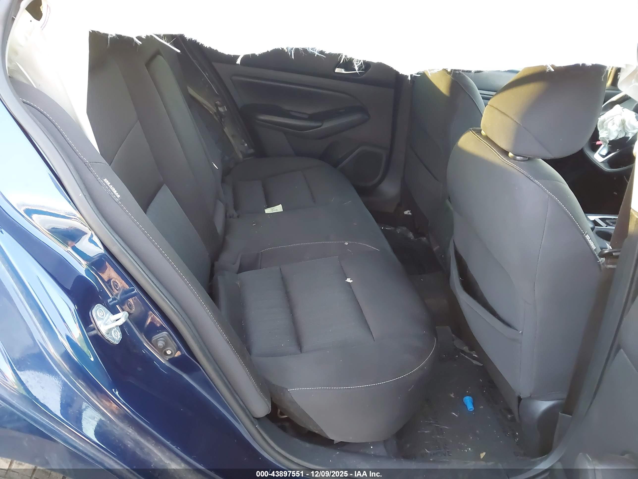NISSAN ALTIMA image 8