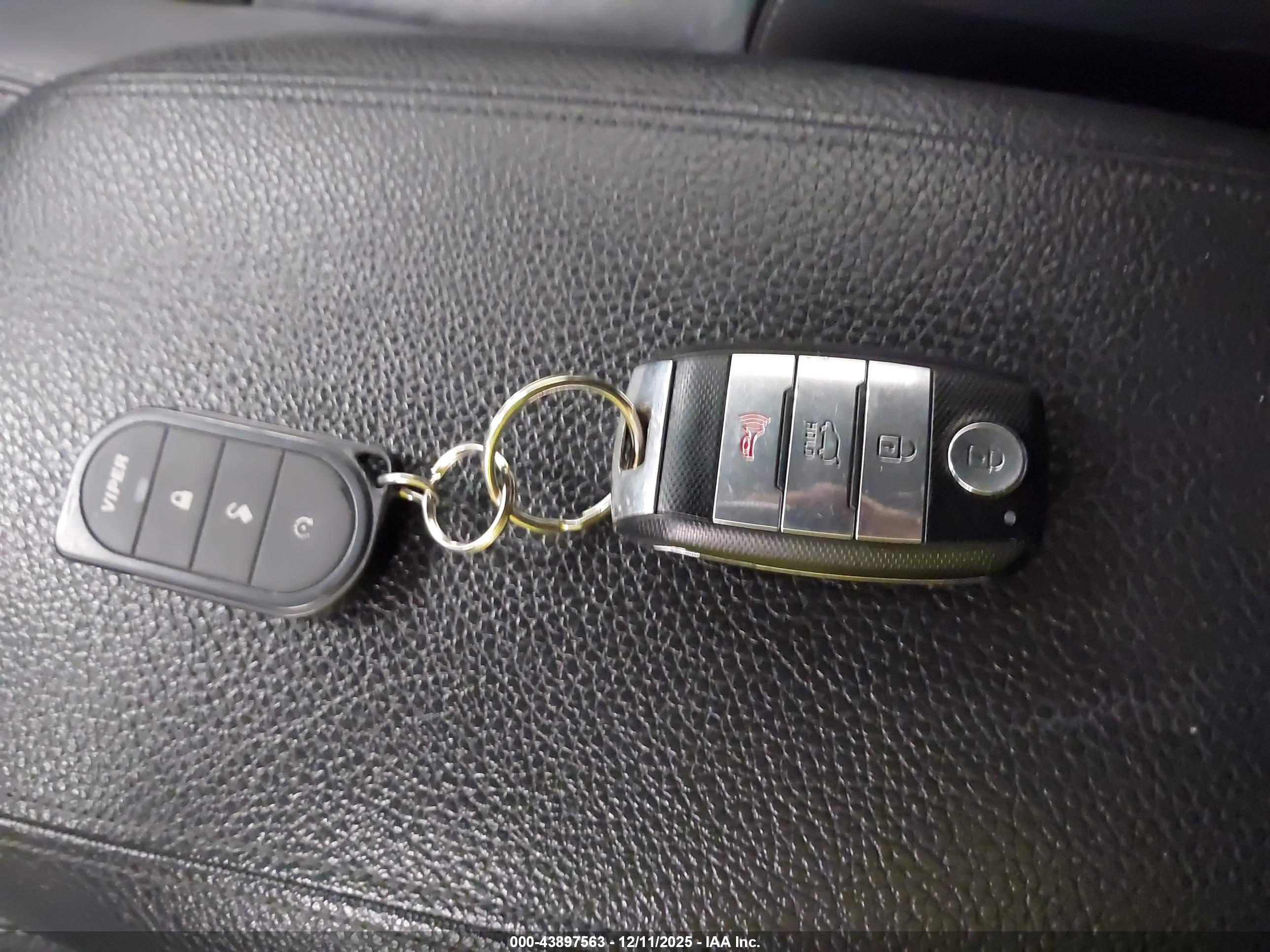 KIA SORENTO image 11