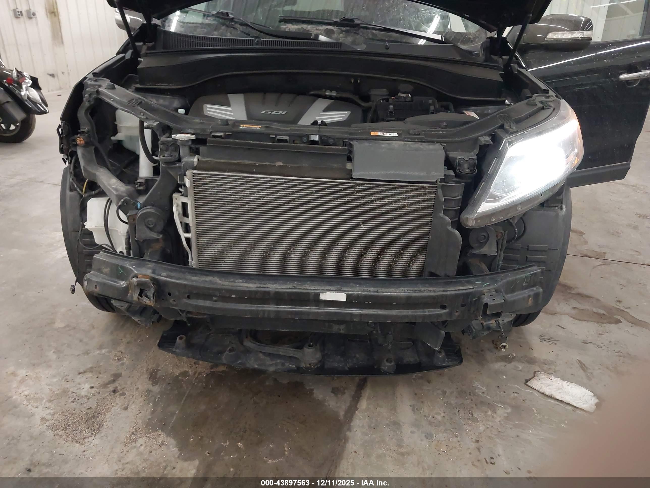 KIA SORENTO image 6