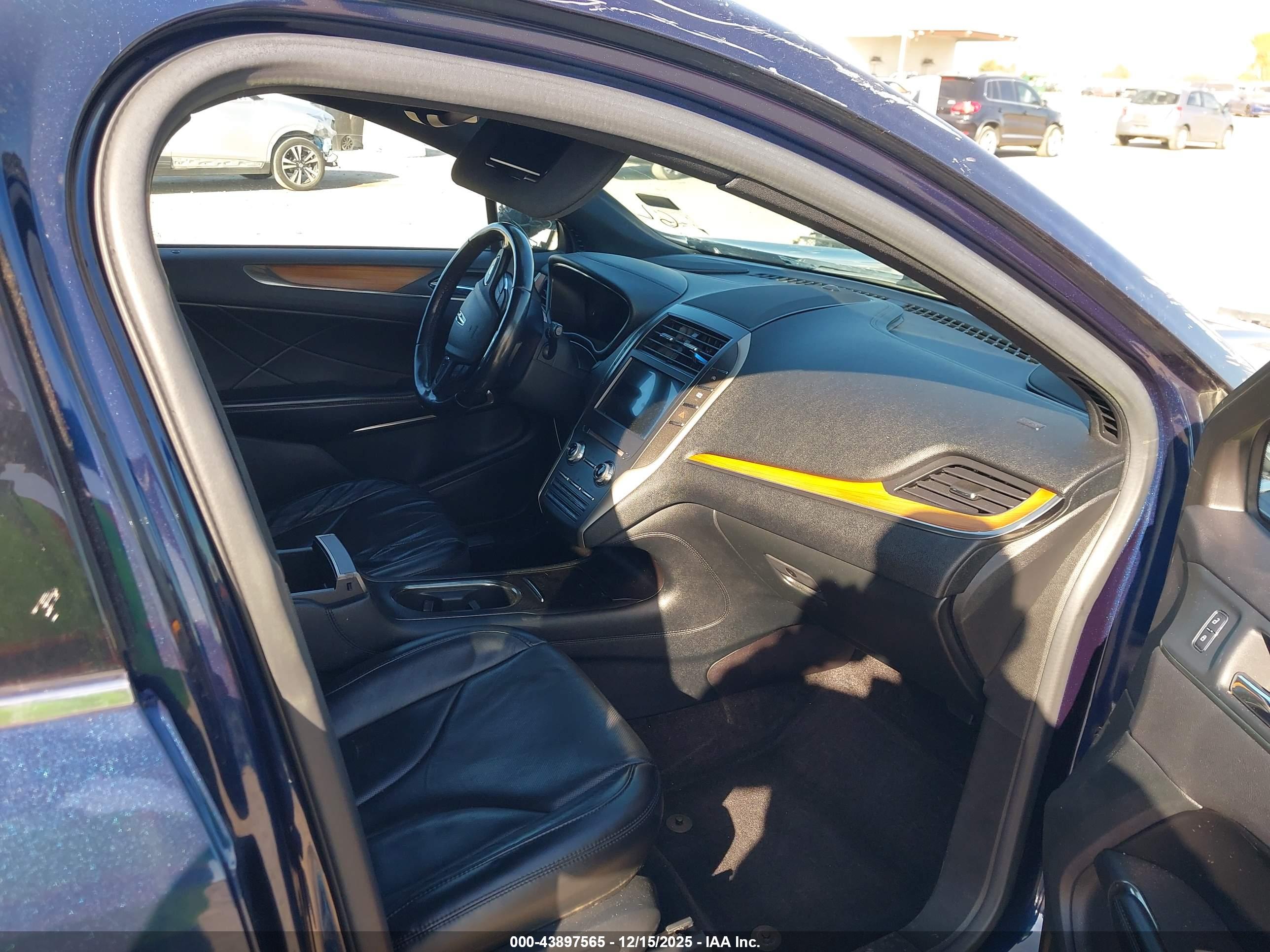 LINCOLN MKC image 5