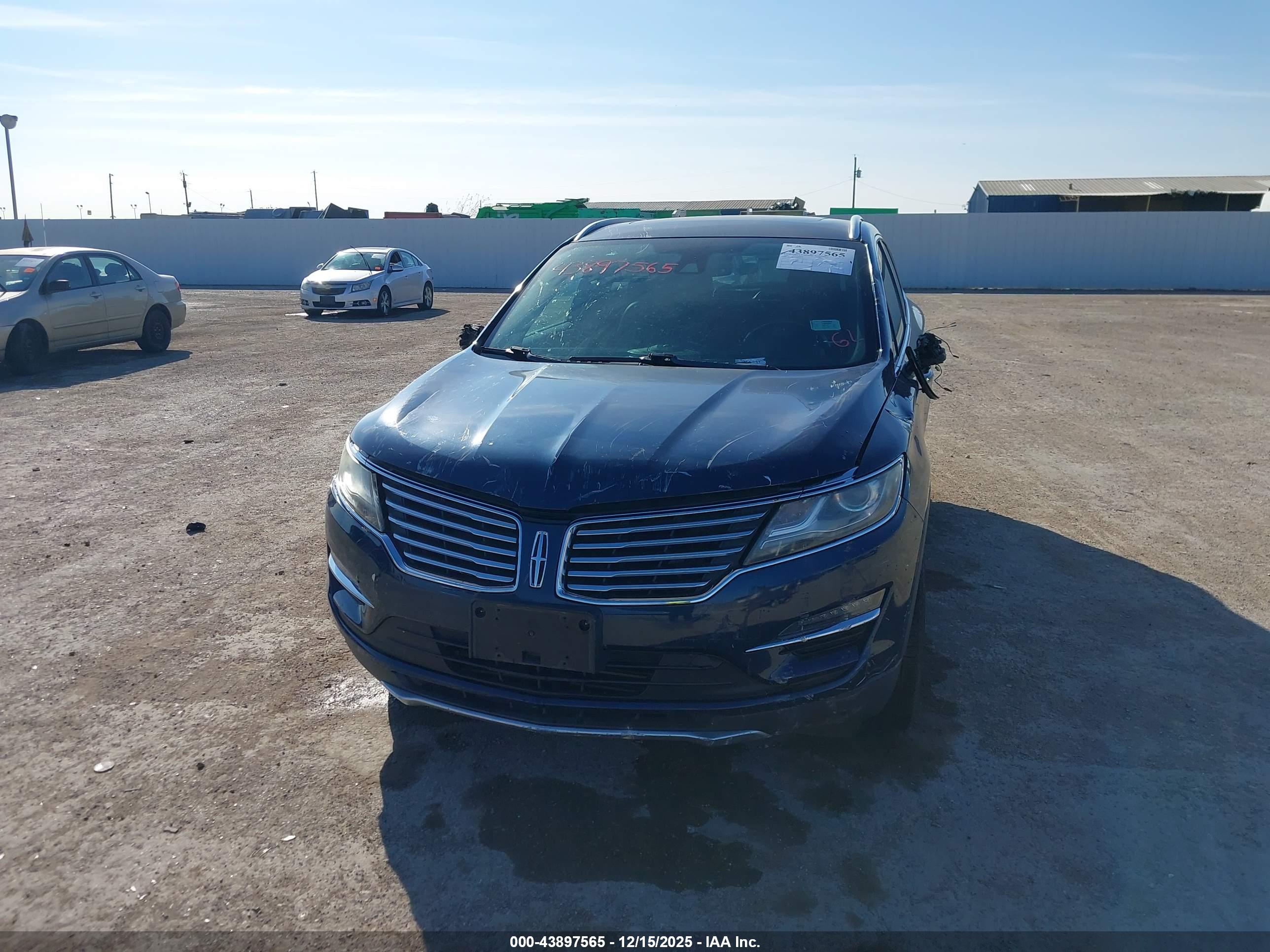 LINCOLN MKC image 6