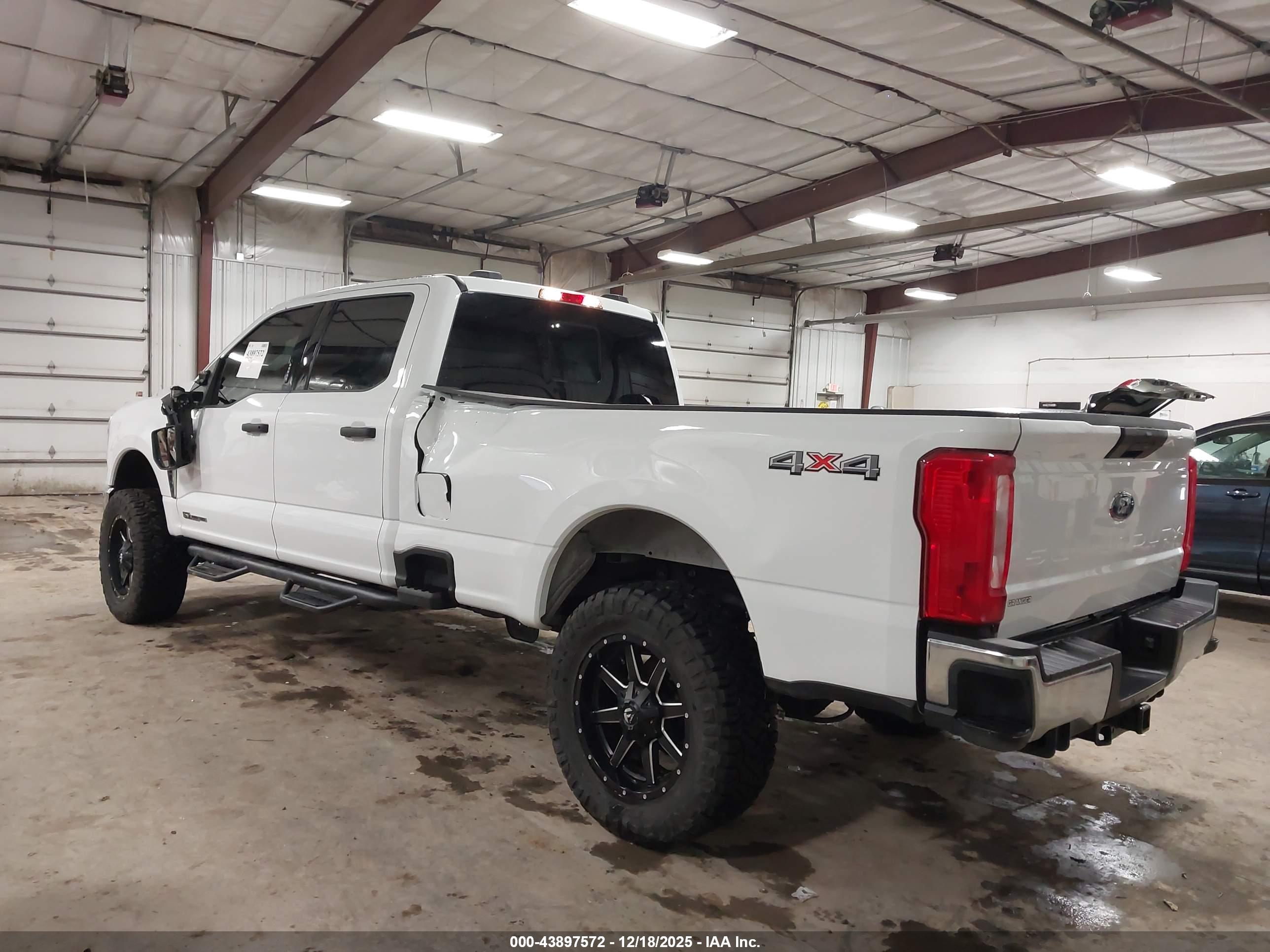 FORD F-250 image 3