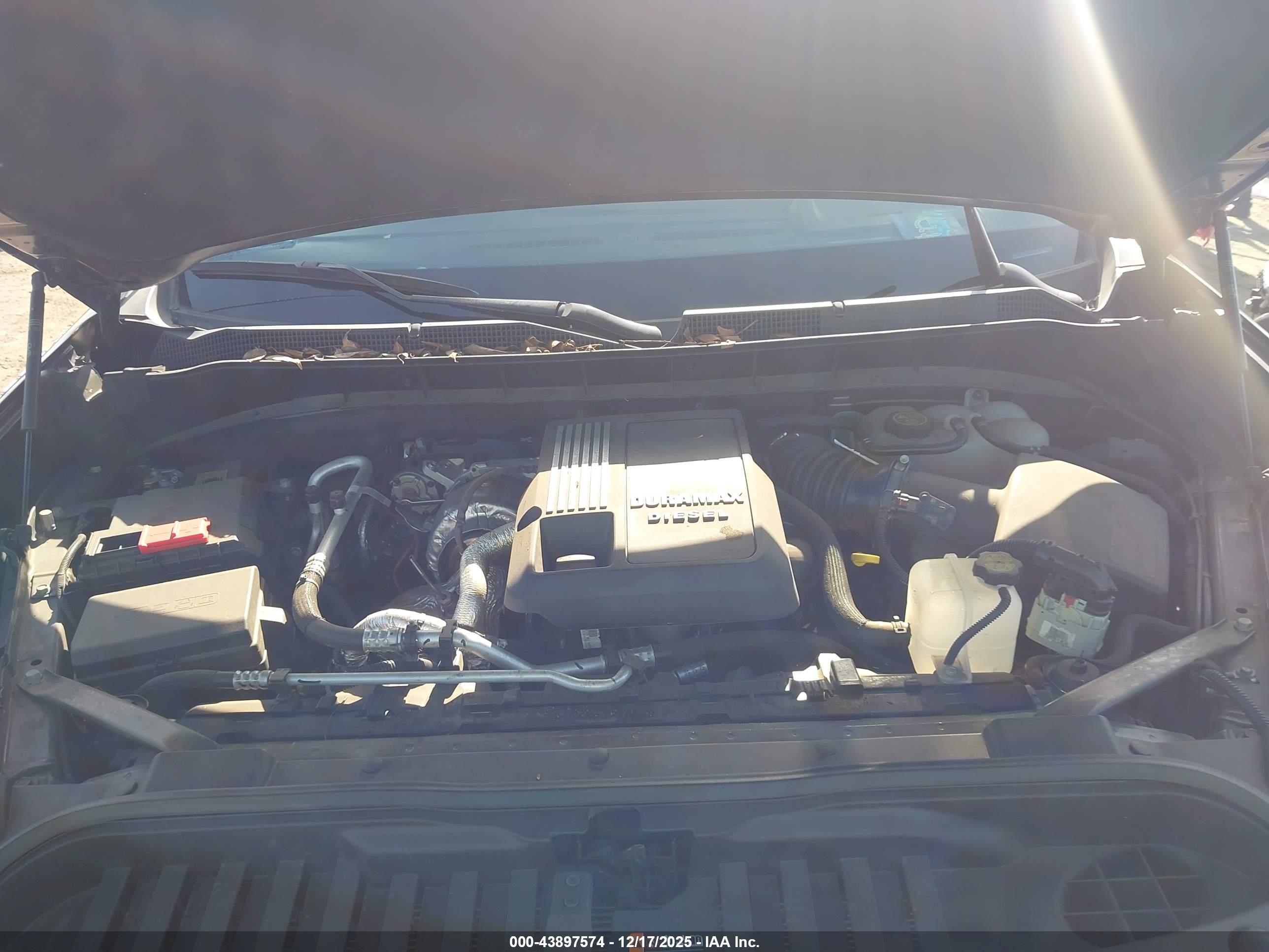 CHEVROLET SILVERADO image 10