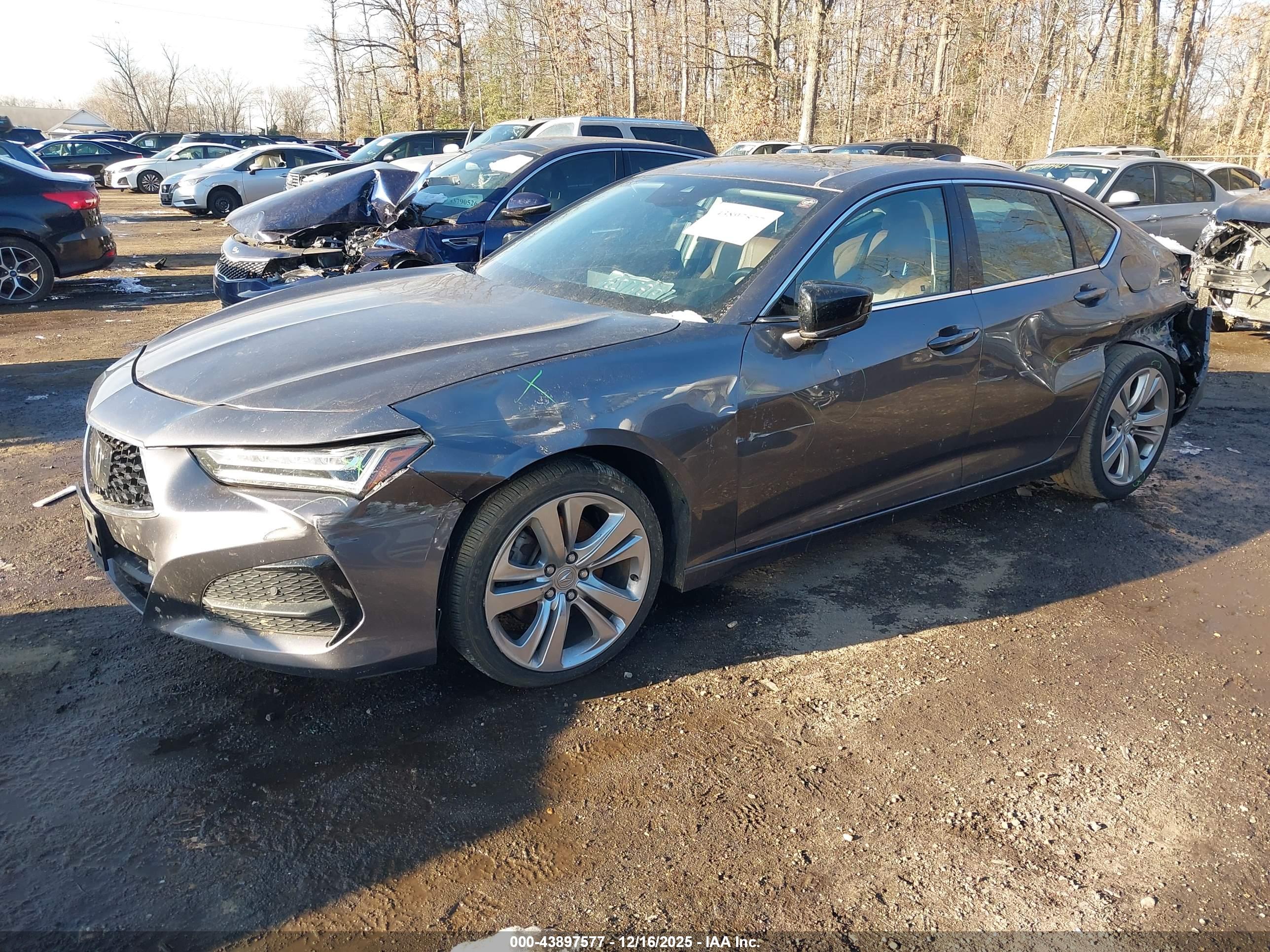 ACURA TLX image 2