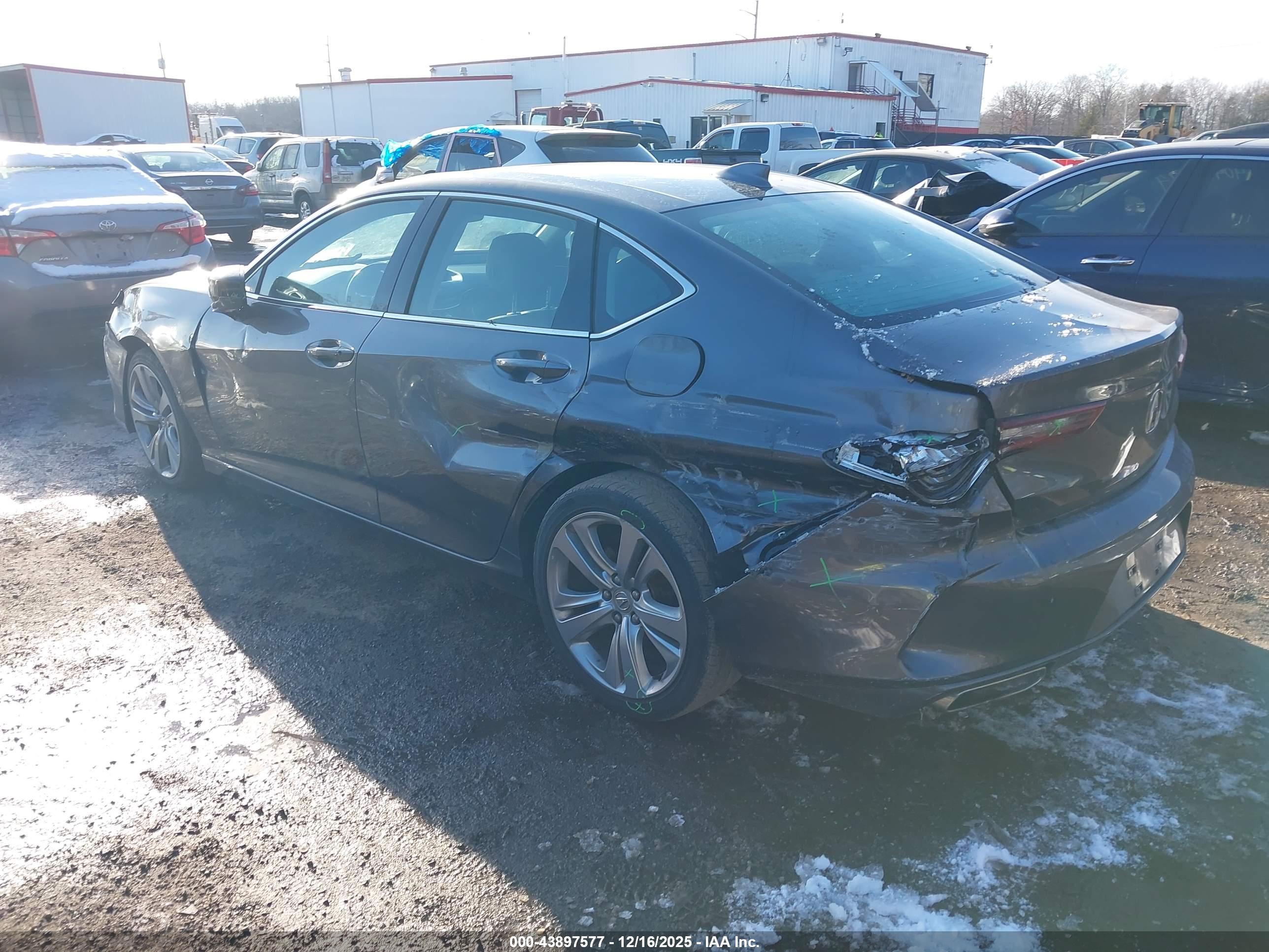ACURA TLX image 3