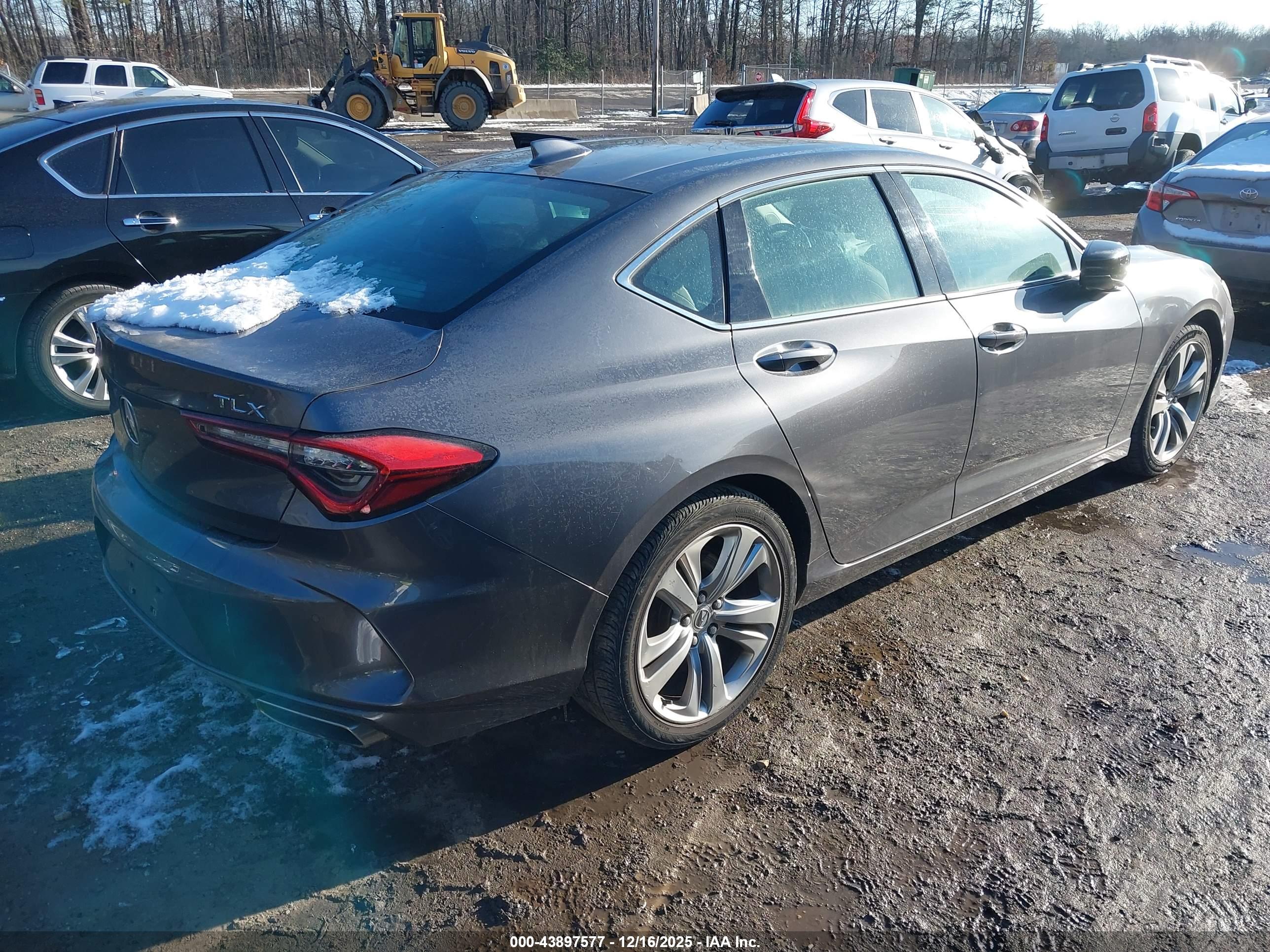 ACURA TLX image 4