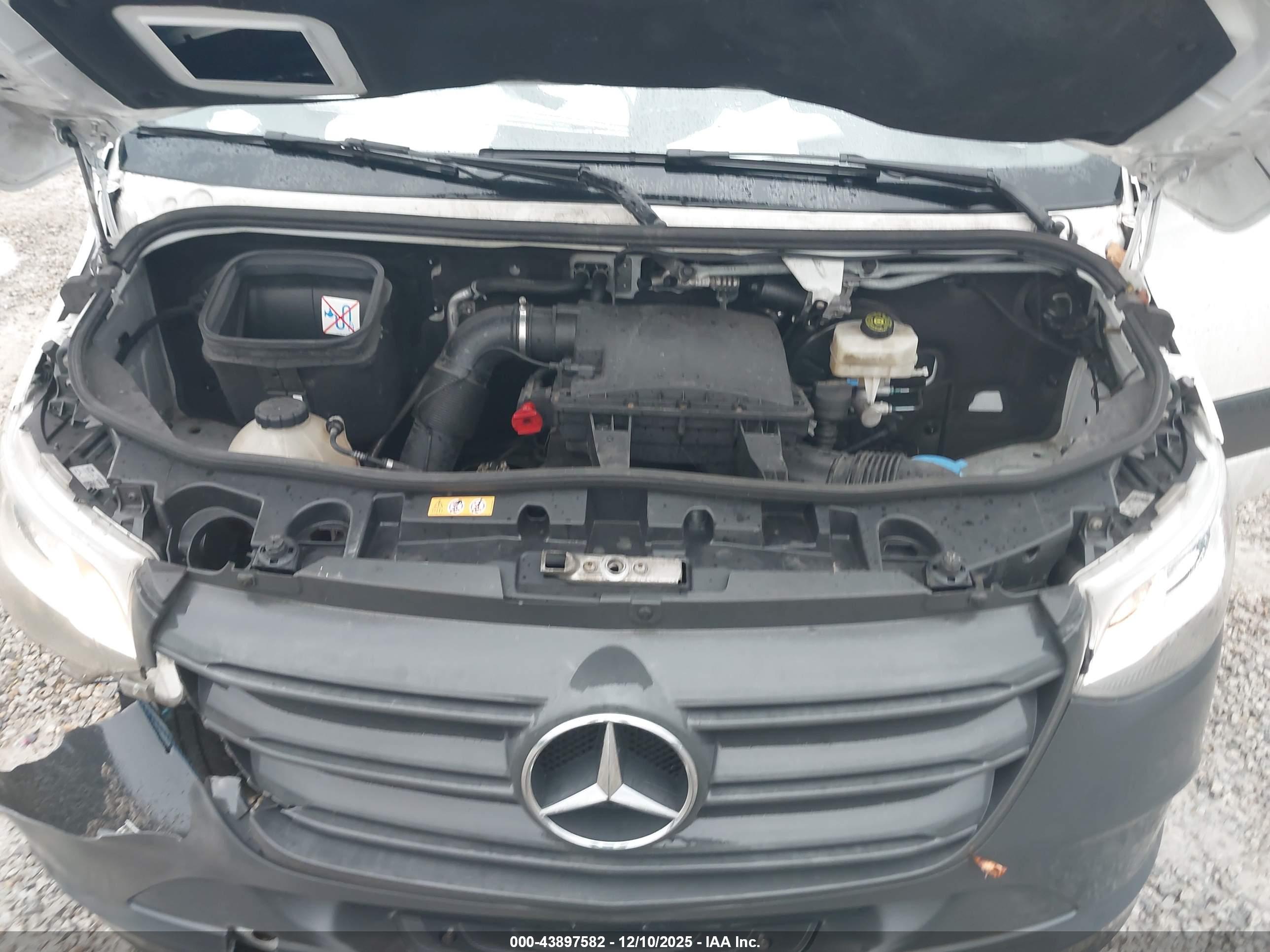 MERCEDES-BENZ SPRINTER image 10