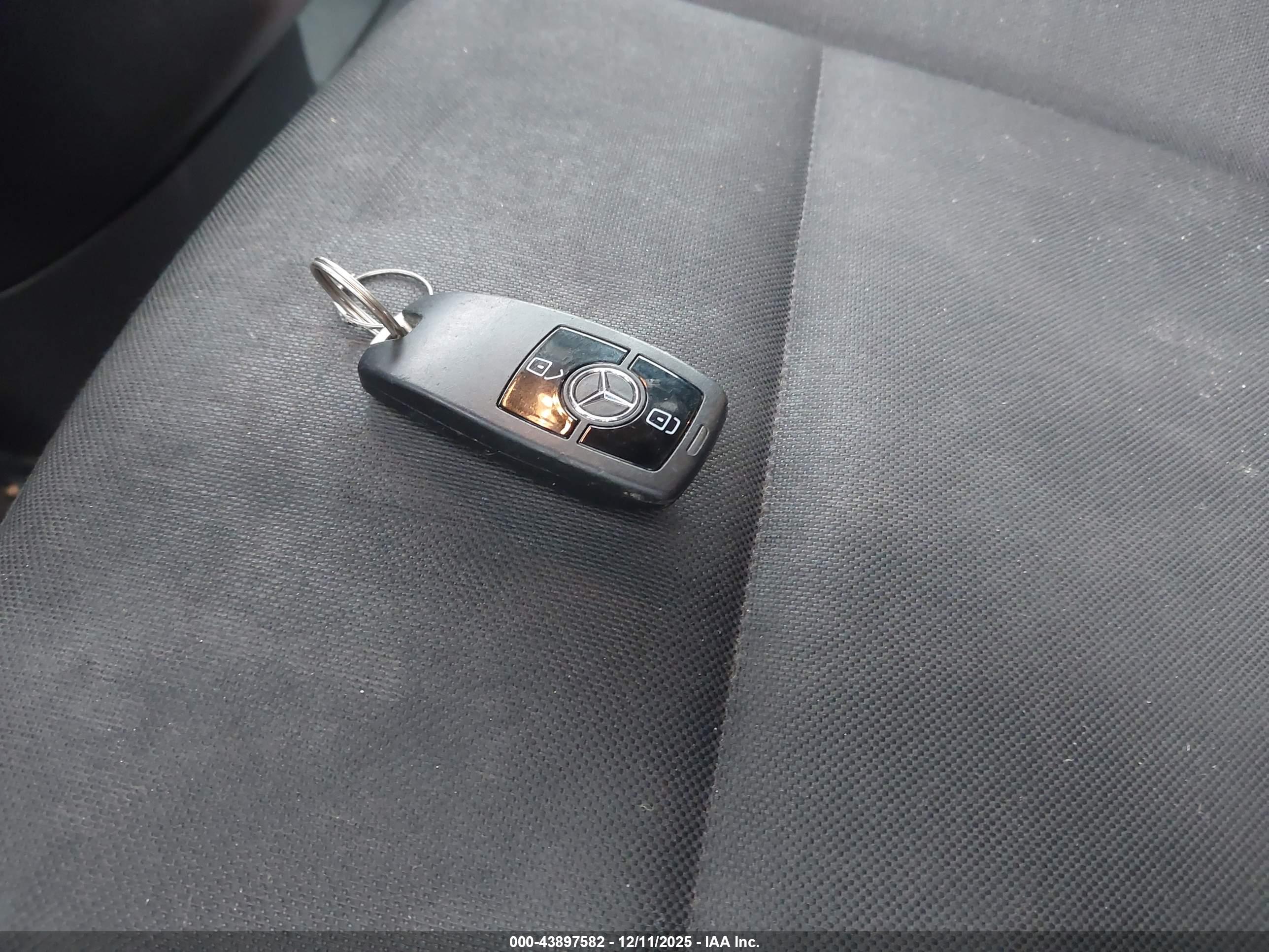 MERCEDES-BENZ SPRINTER image 11