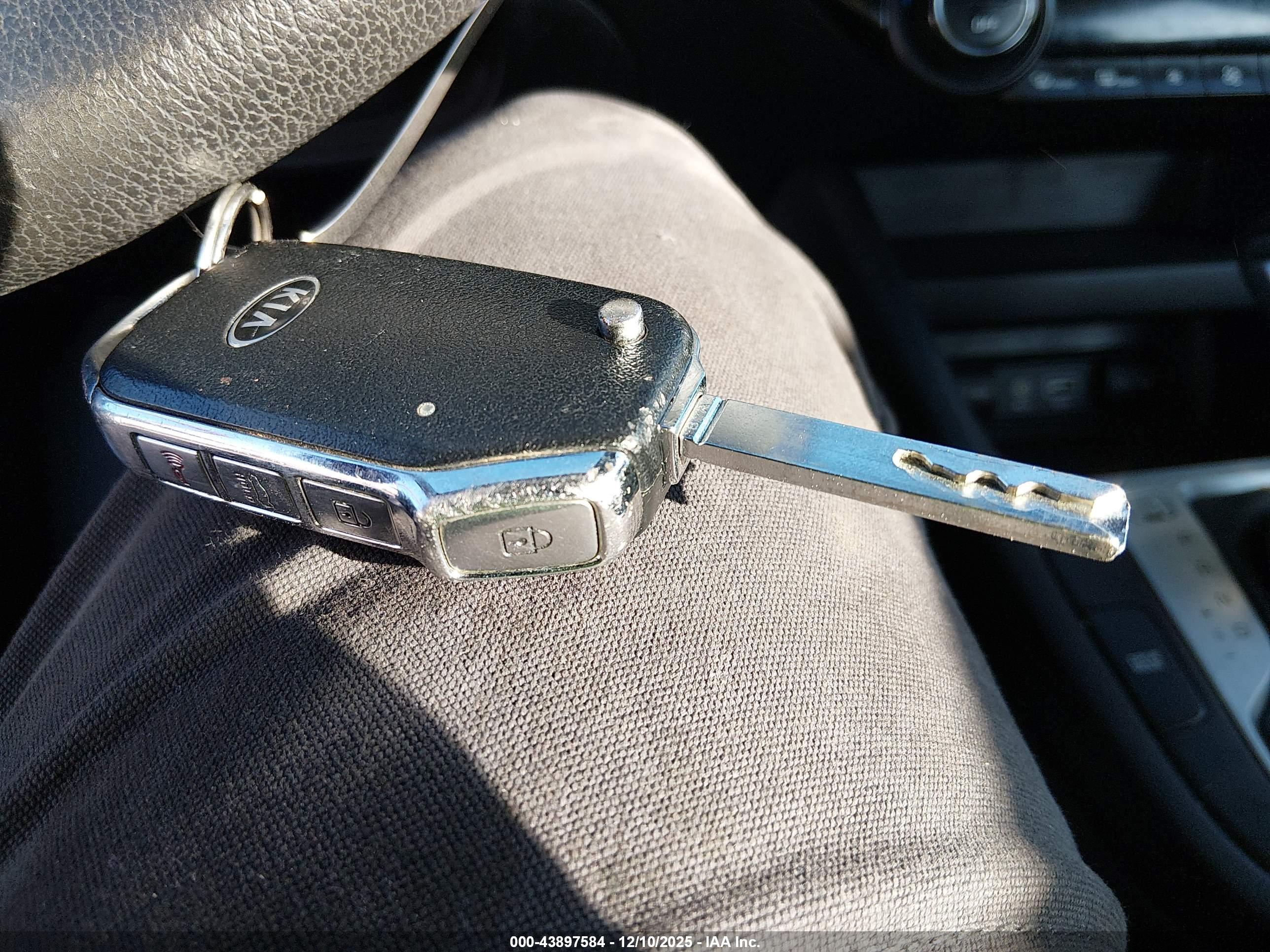 KIA FORTE image 11