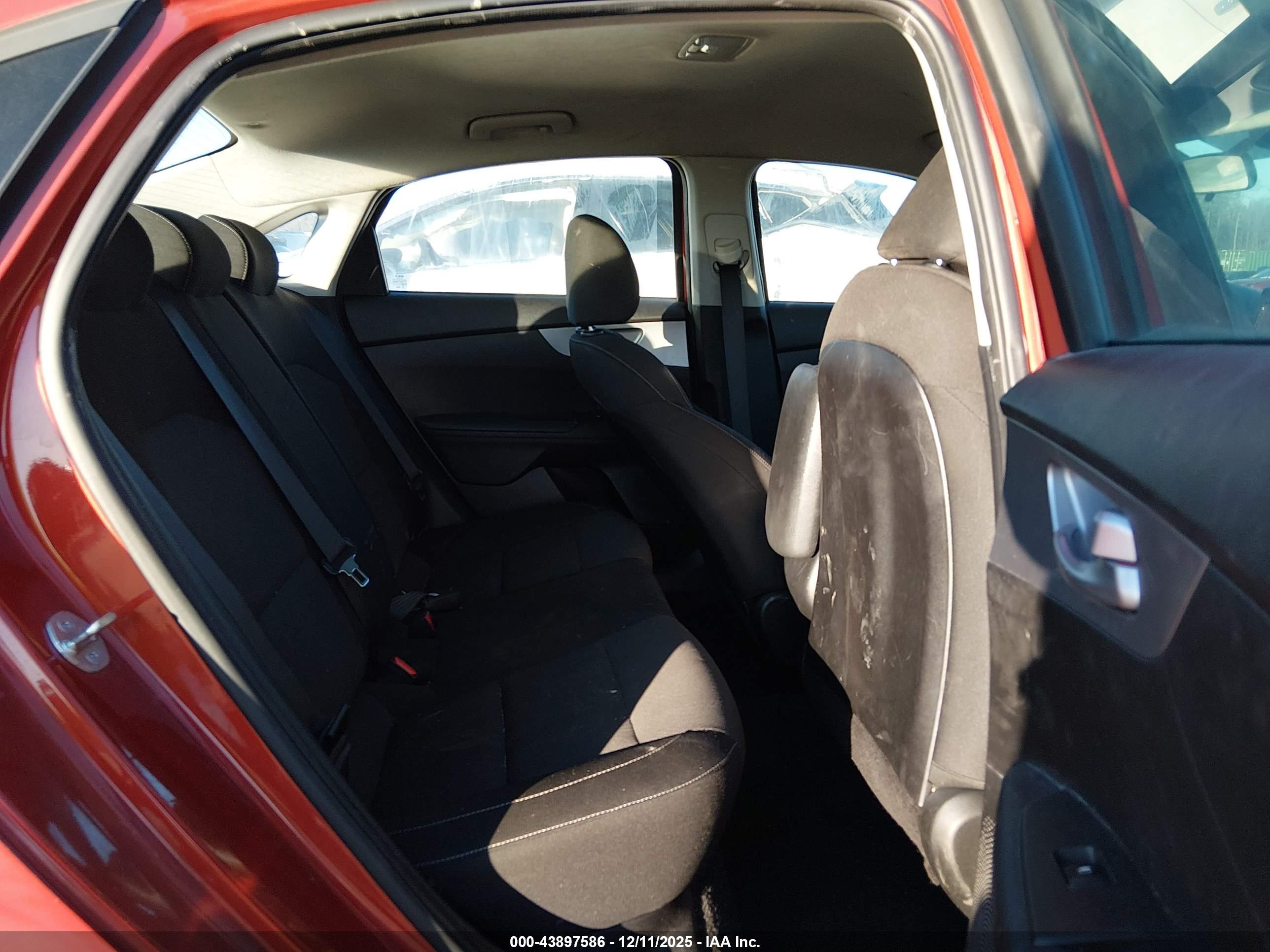 KIA FORTE image 8