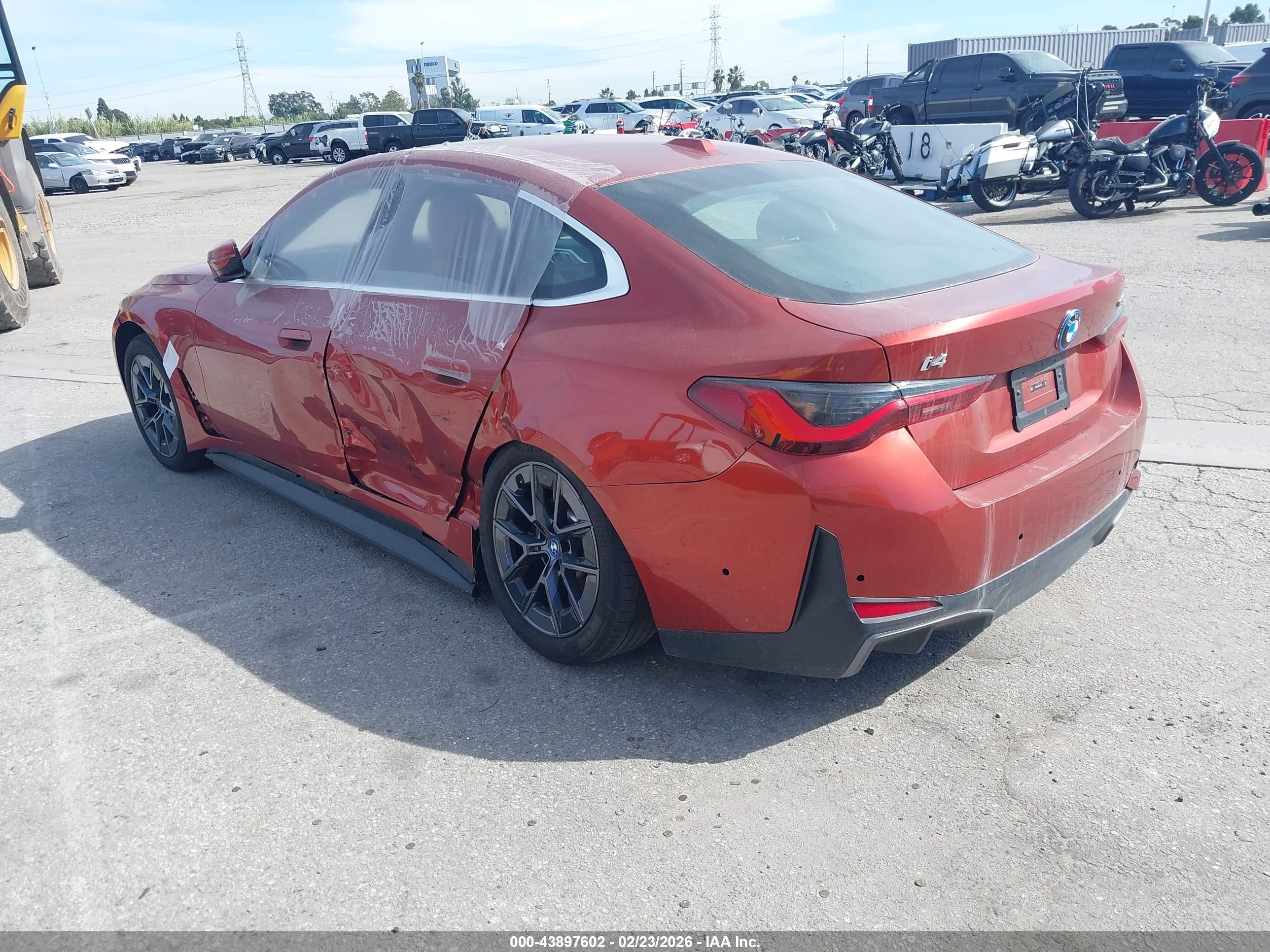 BMW I4 image 3