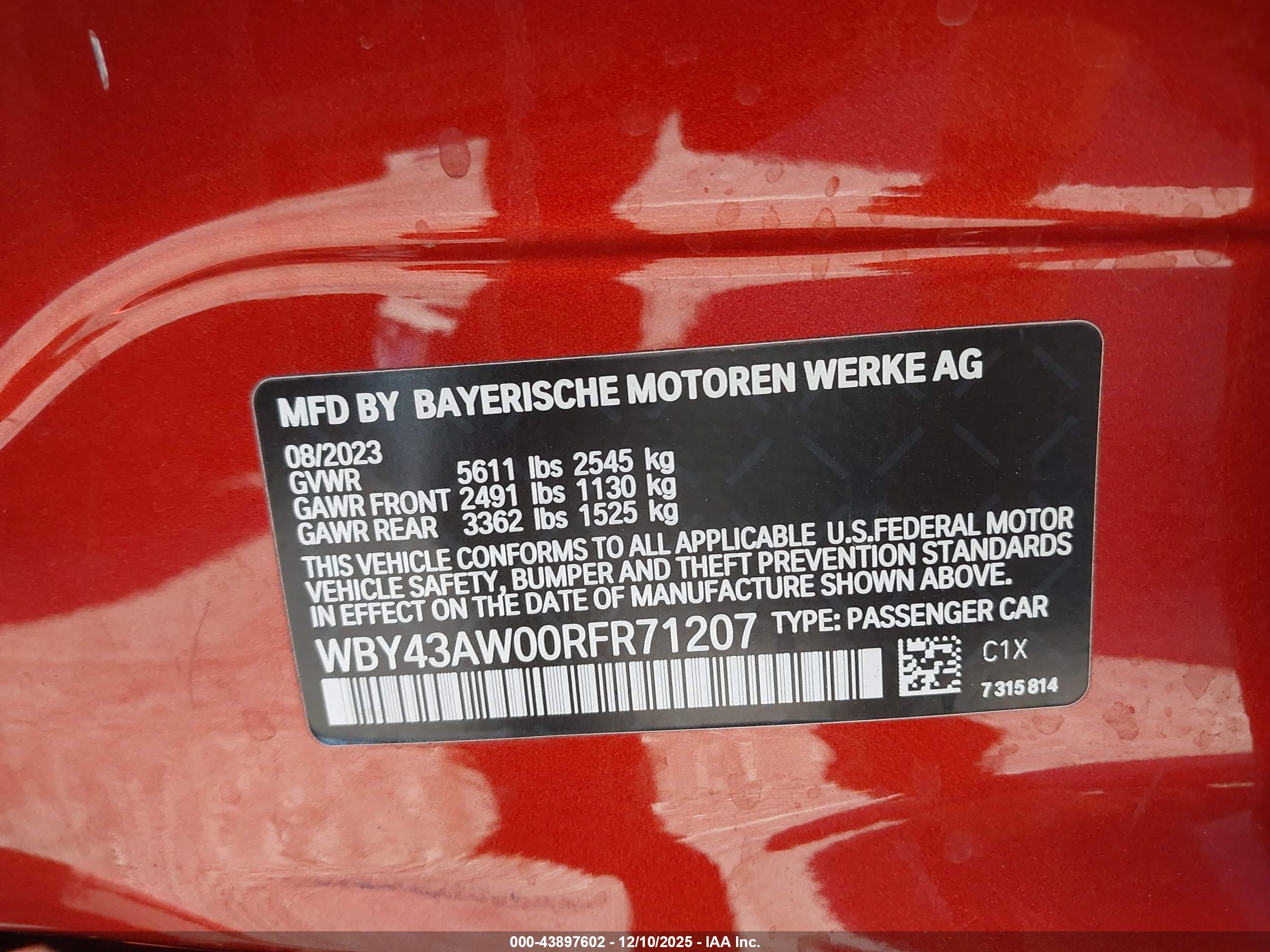 BMW I4 image 9