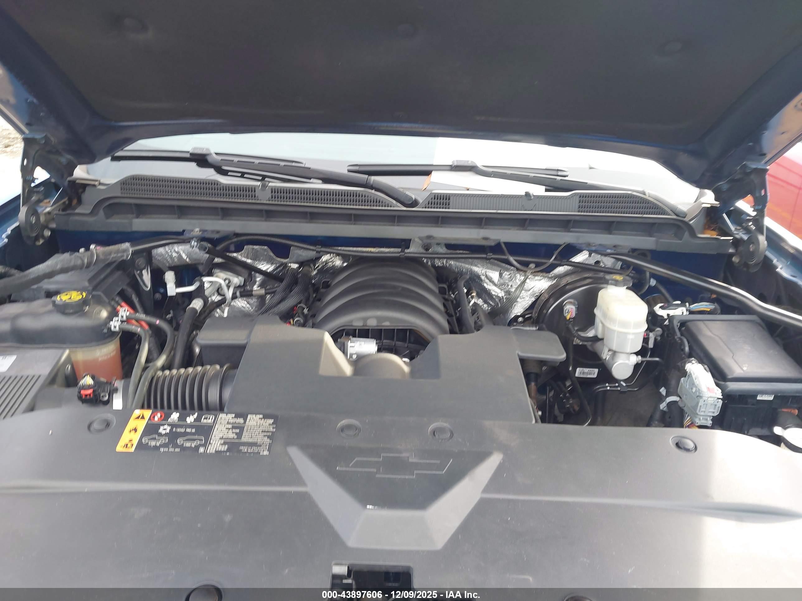 CHEVROLET SILVERADO image 10