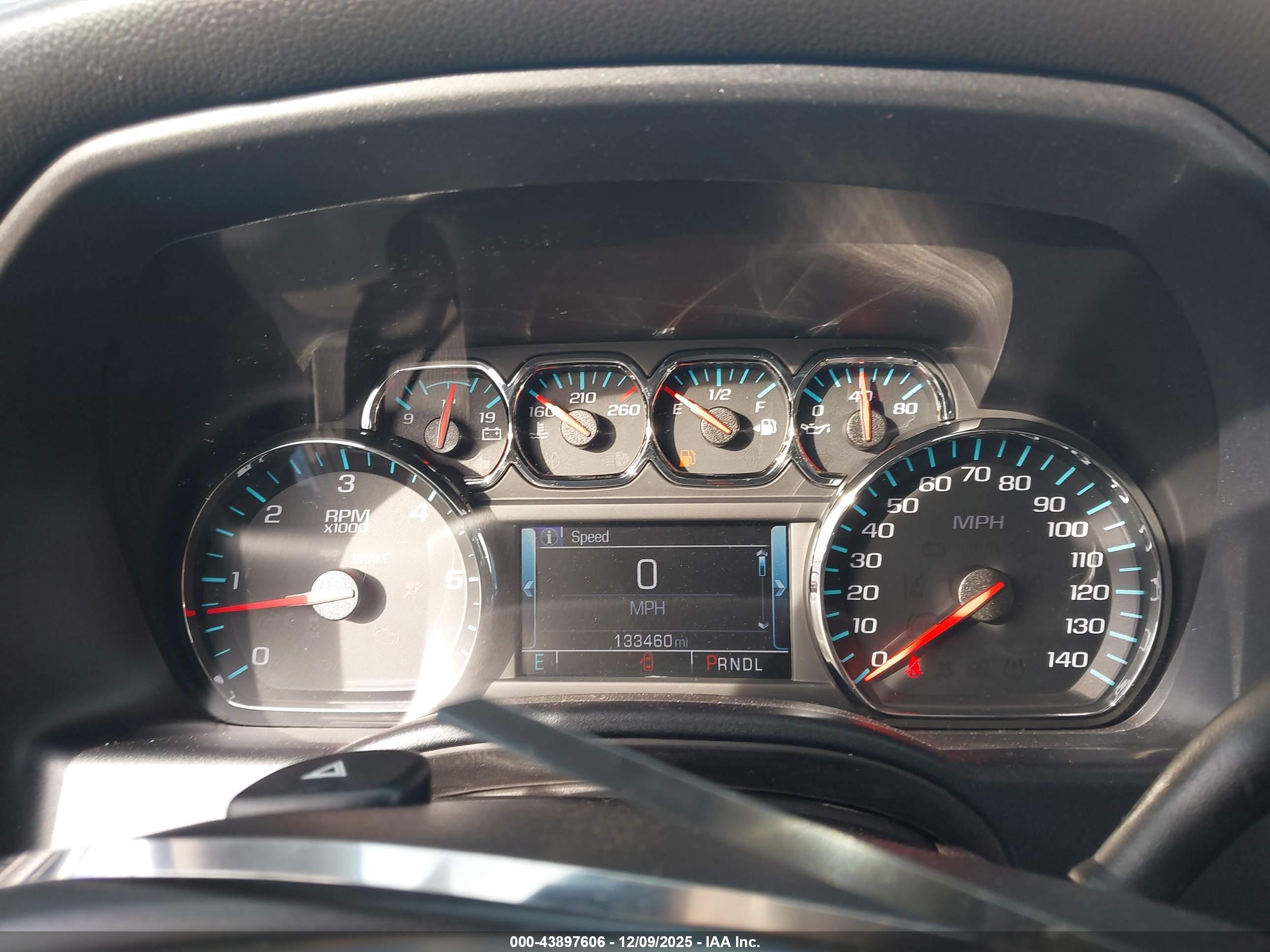 CHEVROLET SILVERADO image 7
