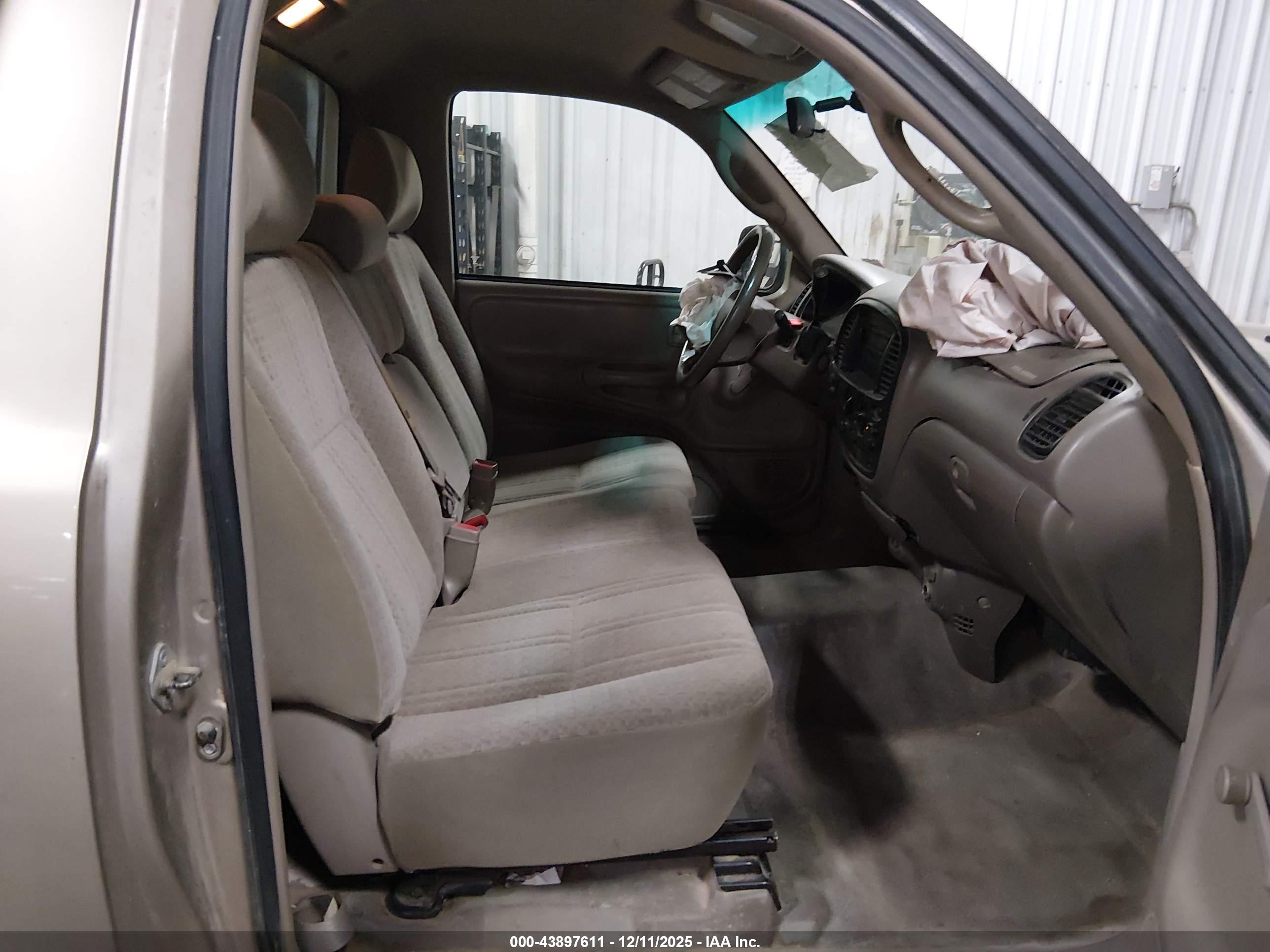 TOYOTA TUNDRA image 5